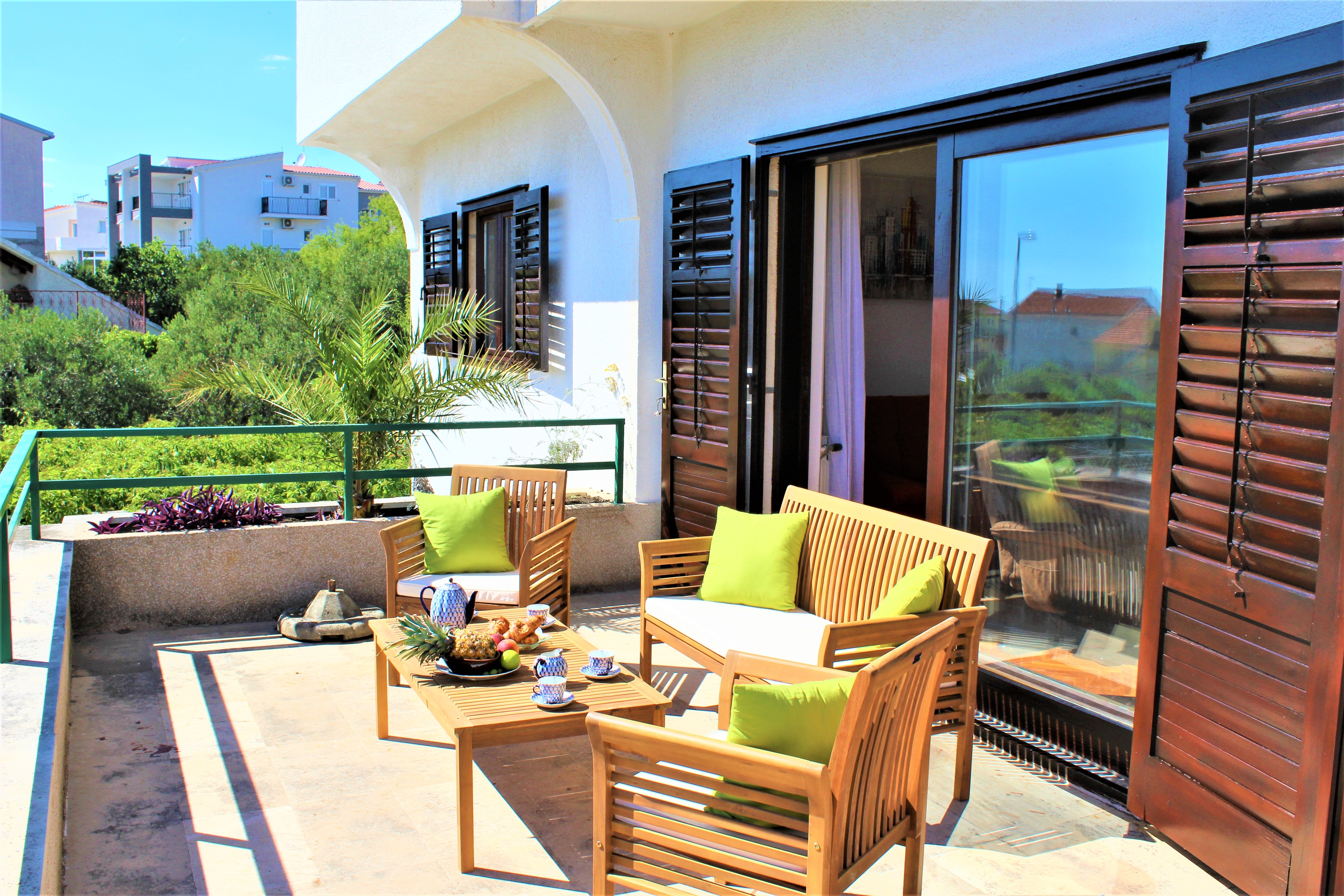 One bedroom apartment with terrace and sea view Primošten (A-15499-b)