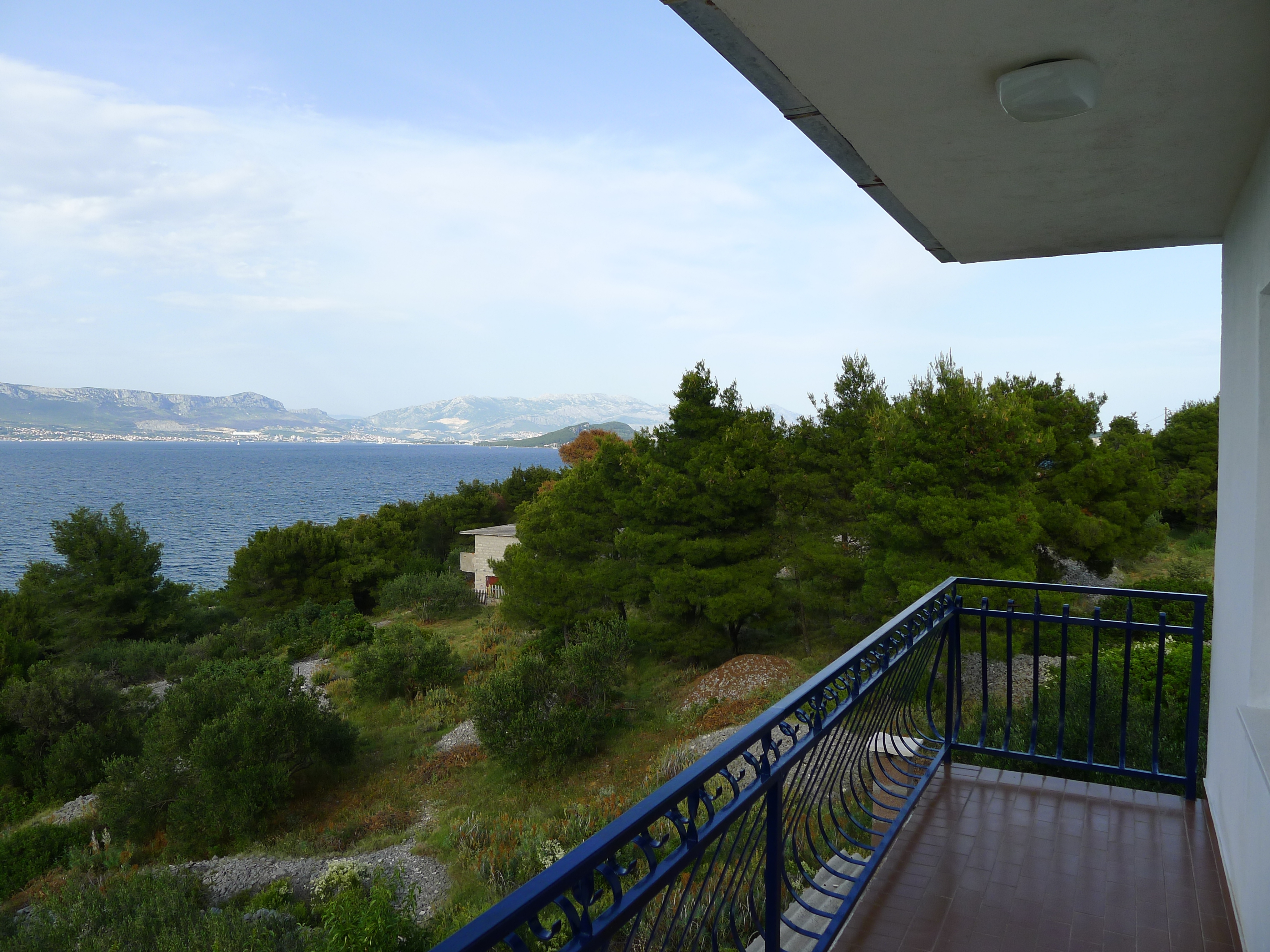 Four bedroom apartment with balcony and sea view Slatine, Čiovo  A-a