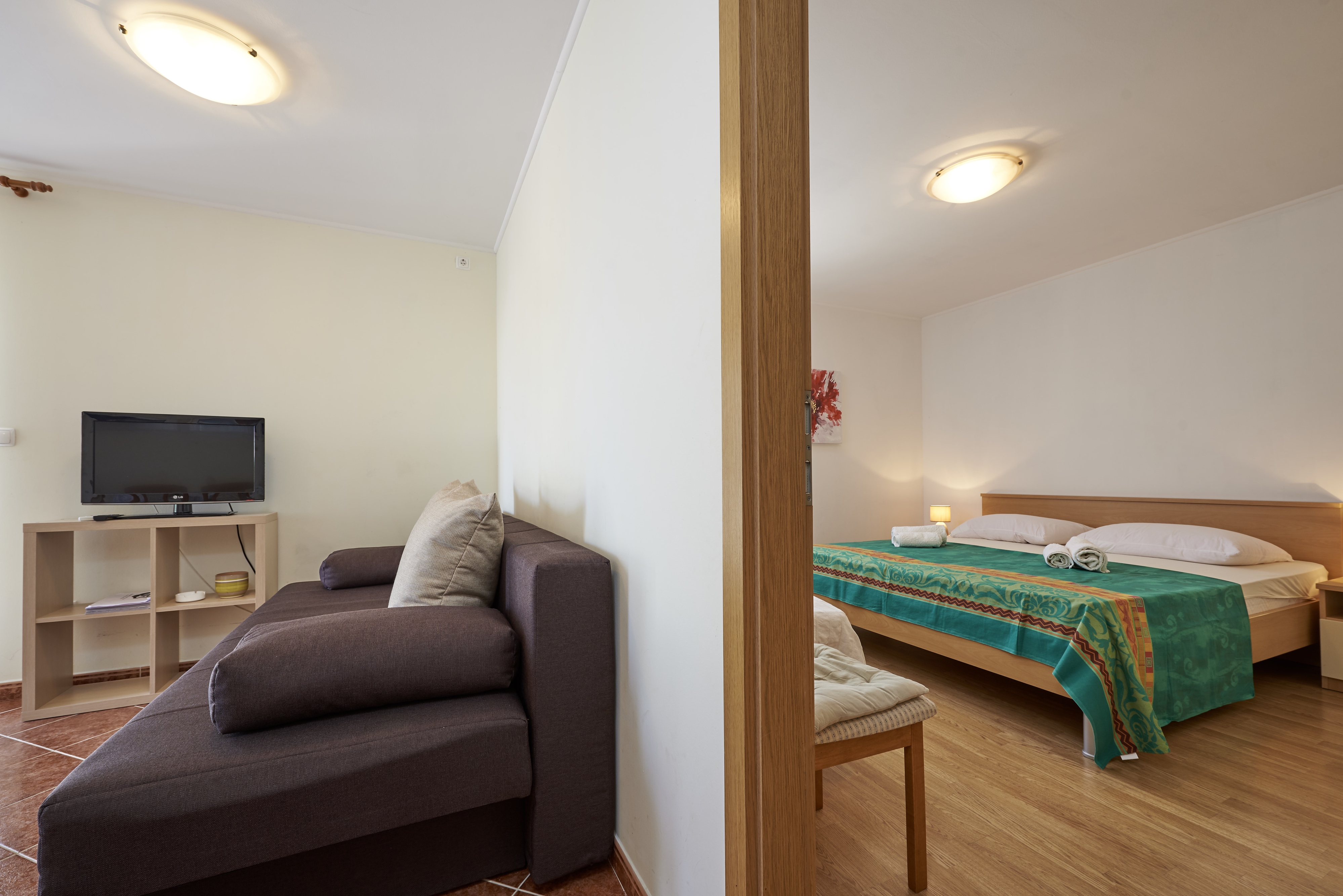 One bedroom apartment with terrace and sea view Slatine, Čiovo (A-15504-b)