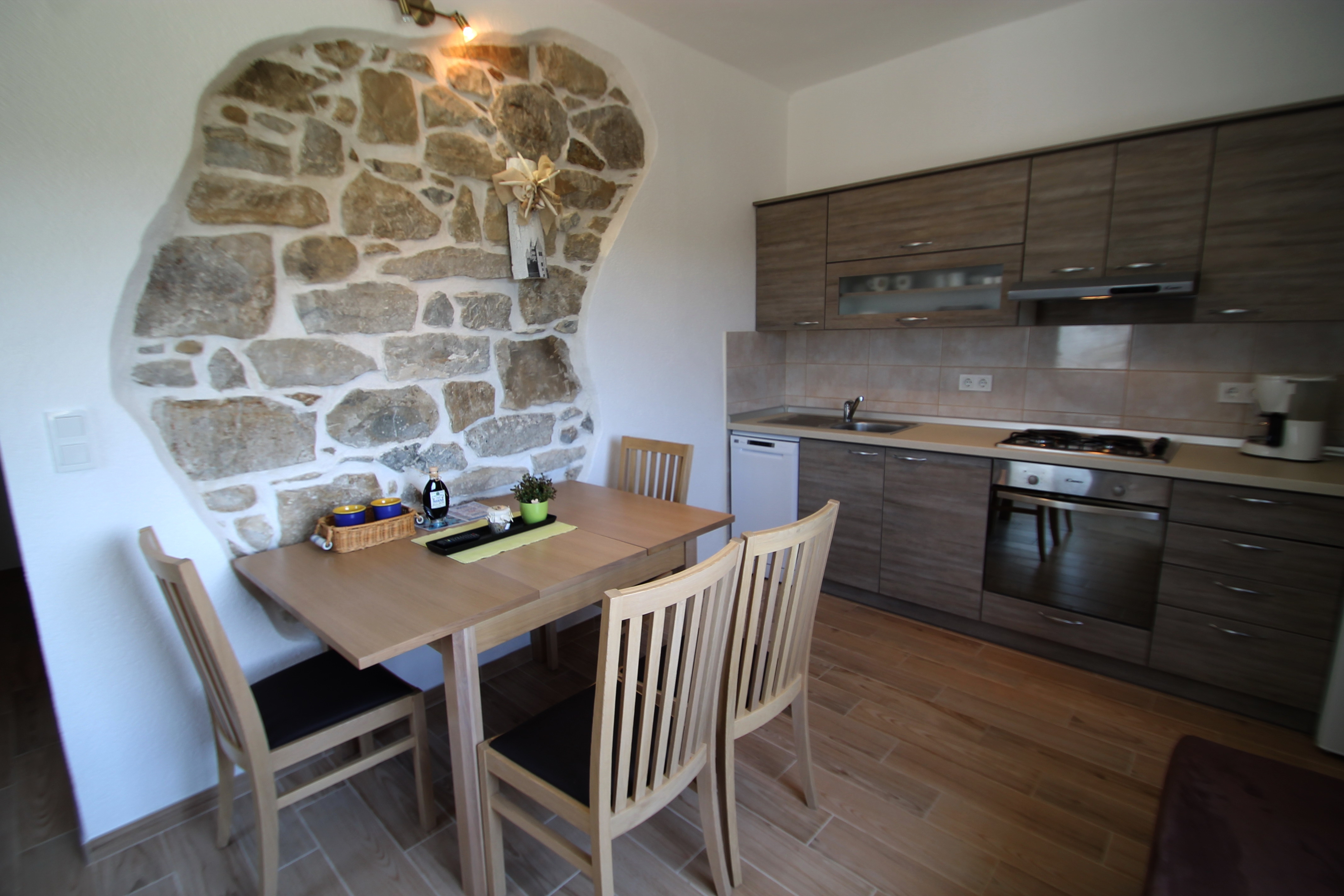 Two bedroom apartment with terrace and sea view Kampor (Rab) (A-15518-a)