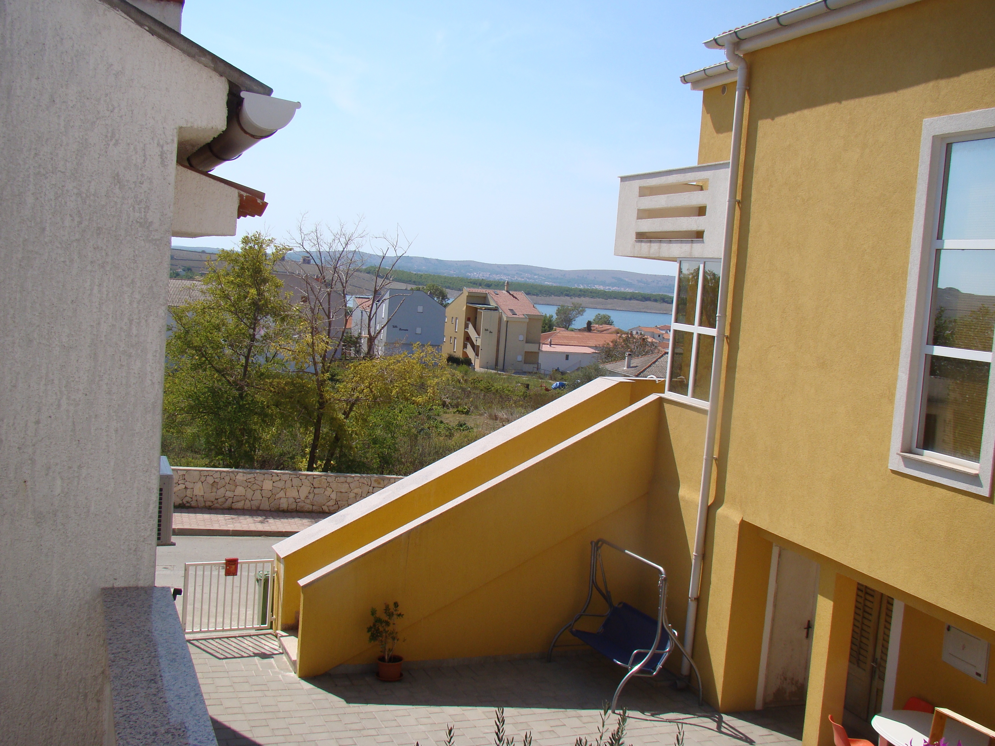 One bedroom apartment with terrace and sea view Povljana, Pag  A-a