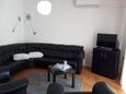 Obývací pokoj Čepić, Obývací pokoj v ubytování typu apartment, s klimatizací, domácí mazlíčci povoleni a WiFi.