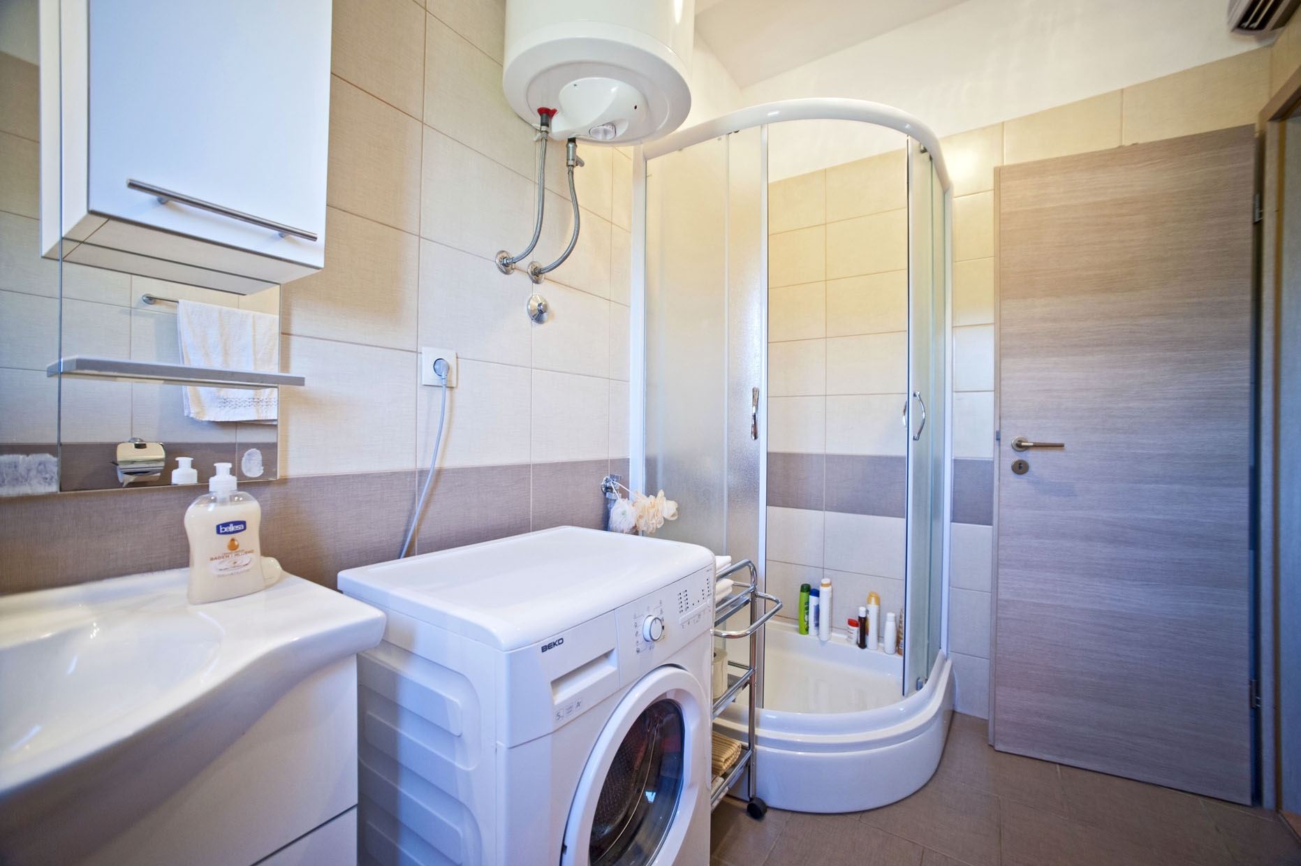 Two bedroom apartment with balcony Gornje selo, Šolta  A-a