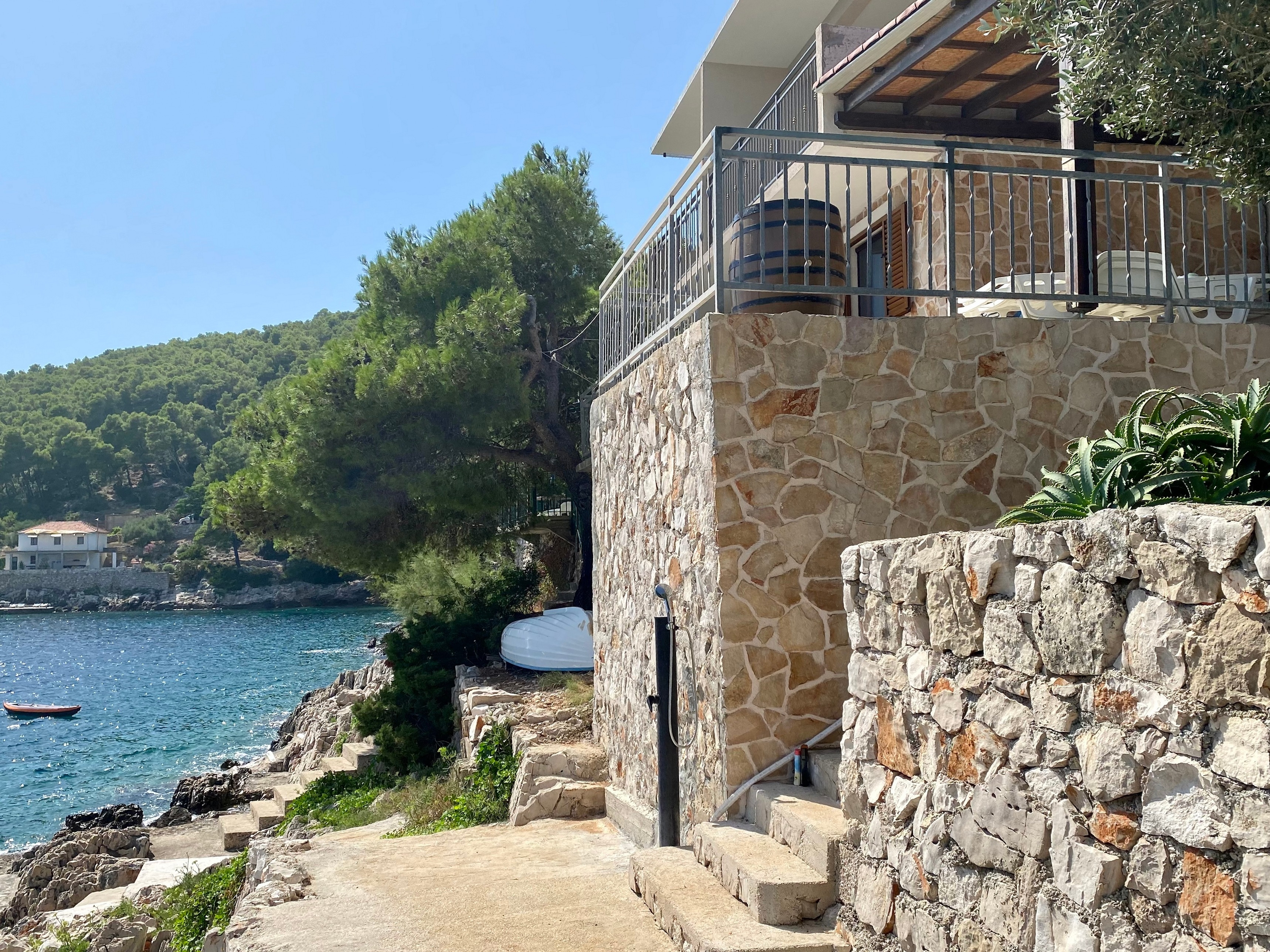 Two bedroom apartment near beach Cove Lučica, Hvar (A-15546-a)