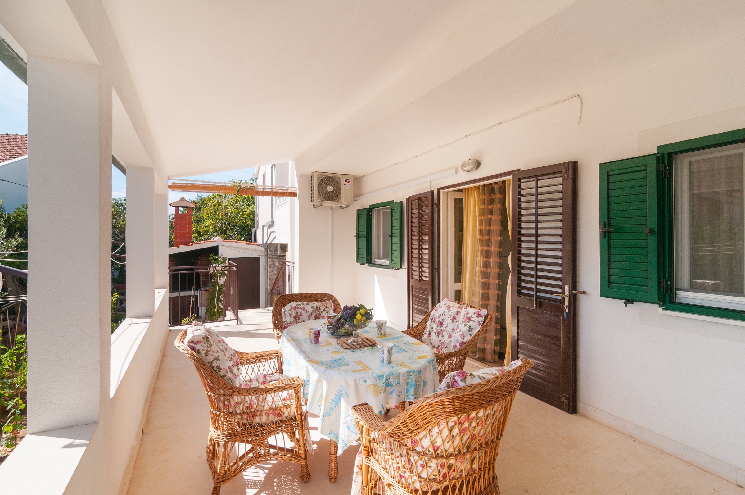 Two bedroom apartment with terrace Rogoznica (A-15551-a) Two bedroom apartment with terrace Rogoznica (A-15551-a)