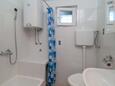 Ванная комната Rogoznica, Ванная комната в размещении типа apartment, Домашние животные допускаются и WiFi.