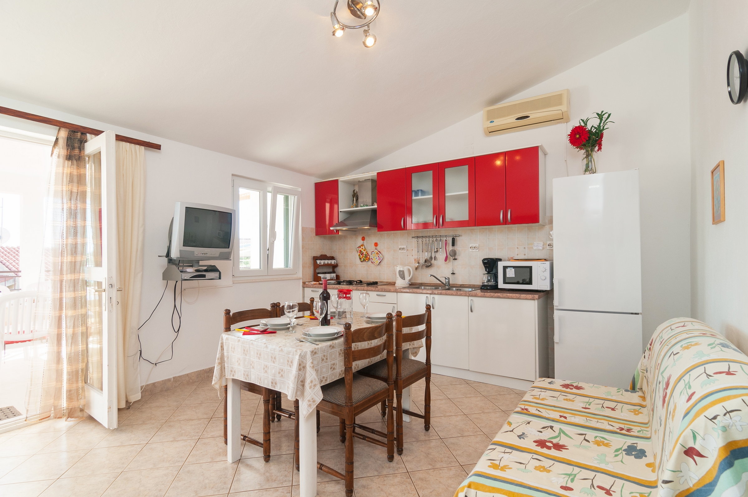 Two bedroom apartment with terrace and sea view Rogoznica (A-15551-b) Two bedroom apartment with terrace and sea view Rogoznica (A-15551-b)