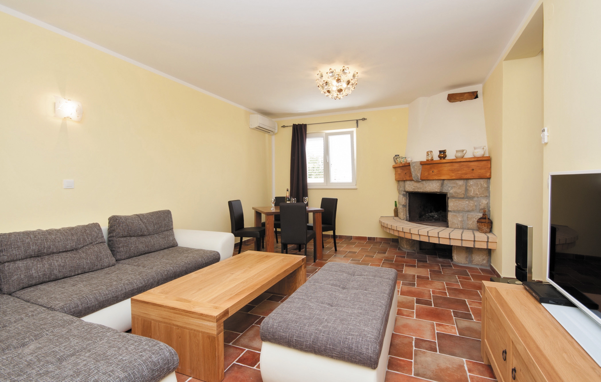 Three bedroom house with terrace and sea view Supetarska Draga - Gonar, Rab (K-15575)