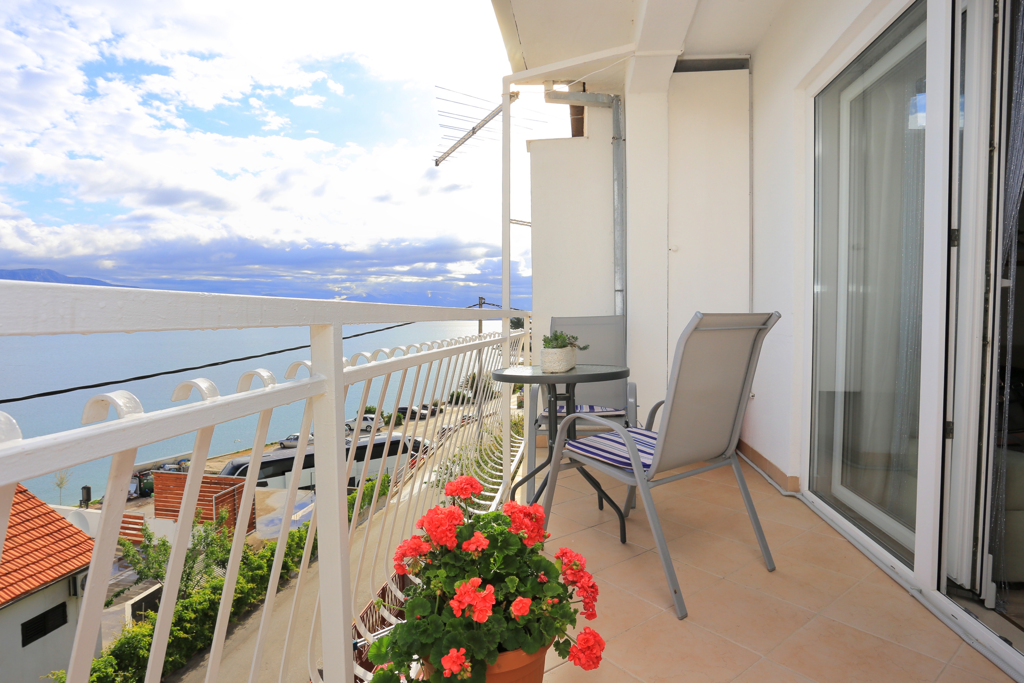 Two bedroom apartment with balcony and sea view Arbanija, Čiovo  A-a
