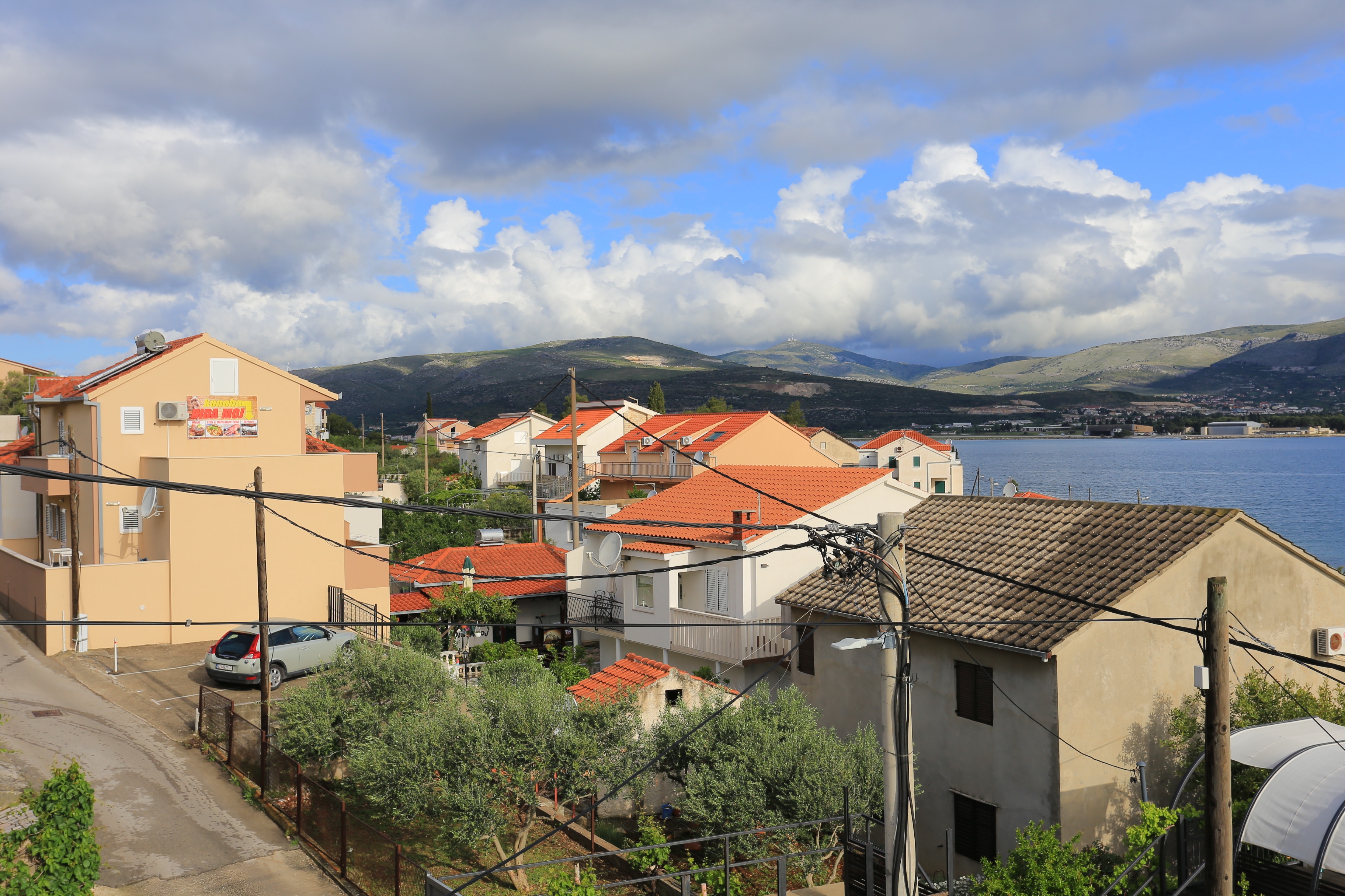 Two bedroom apartment with balcony and sea view Arbanija, Čiovo  A-a