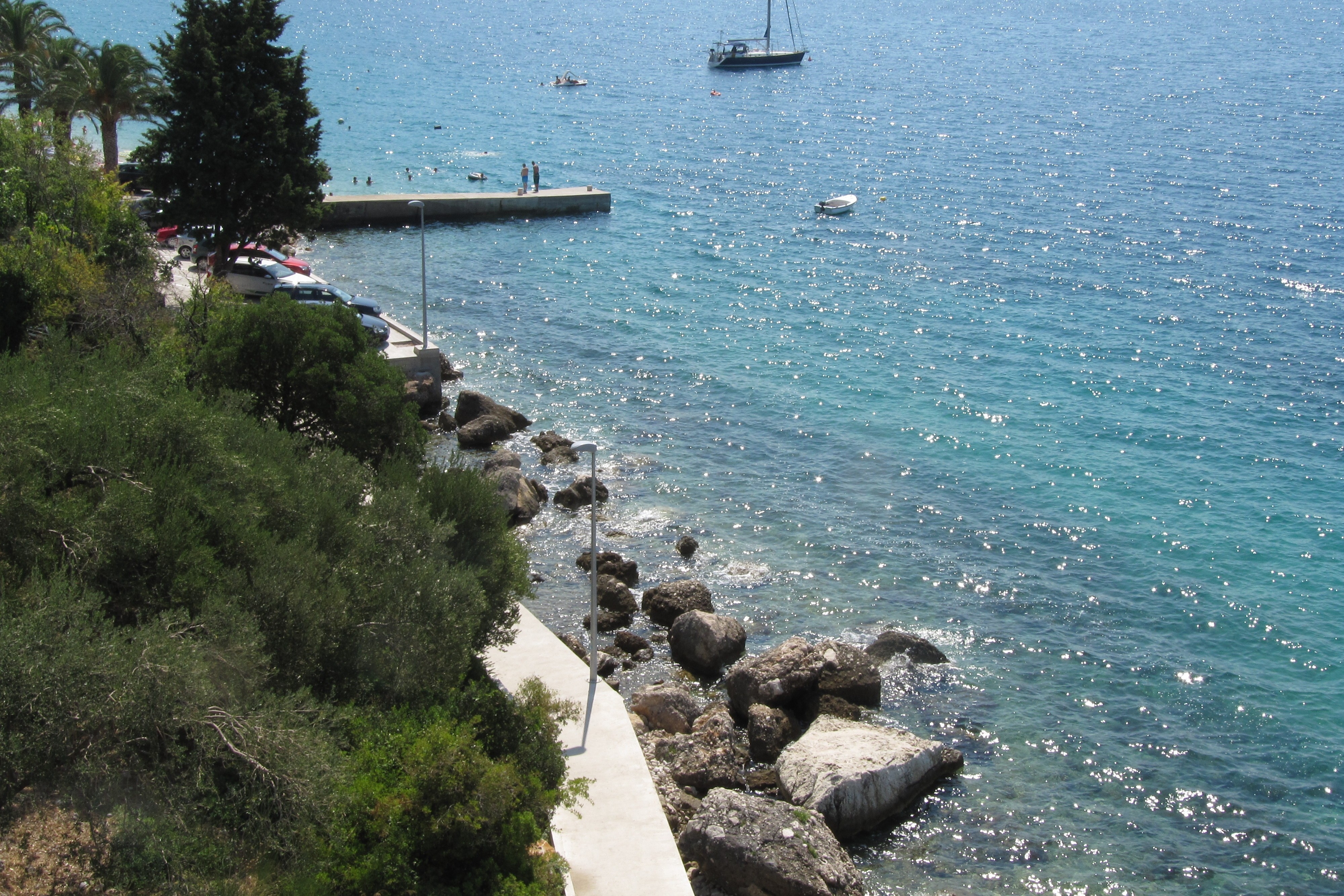 One bedroom apartment near beach Brist, Makarska  A-a