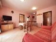 Srima - Vodice, Living room in the apartment, air condition available and WiFi.