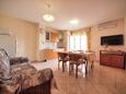 Obývací pokoj Srima - Vodice, Obývací pokoj v ubytování typu apartment, s klimatizací a WiFi.