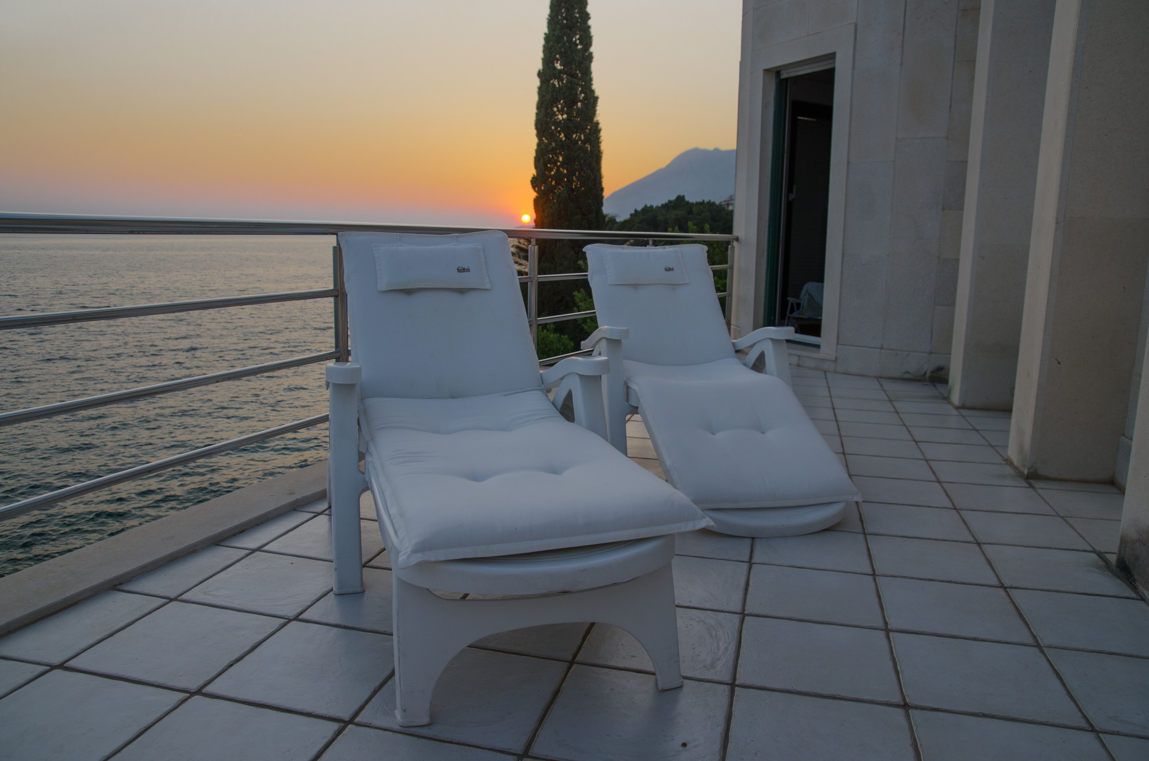 Four bedroom house near beach Zaostrog, Makarska  K