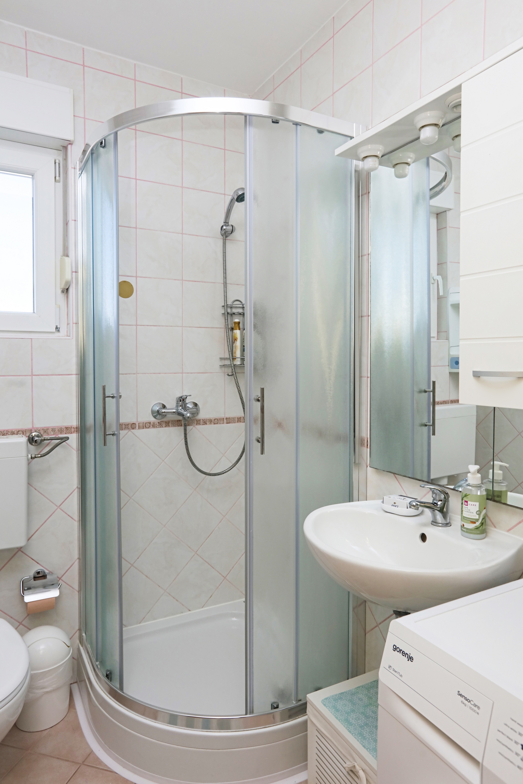 Two bedroom apartment with balcony Pirovac, Šibenik  A-a