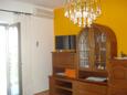 Biograd na Moru, Obývací pokoj v ubytování typu apartment, s klimatizací, domácí mazlíčci povoleni a WiFi.