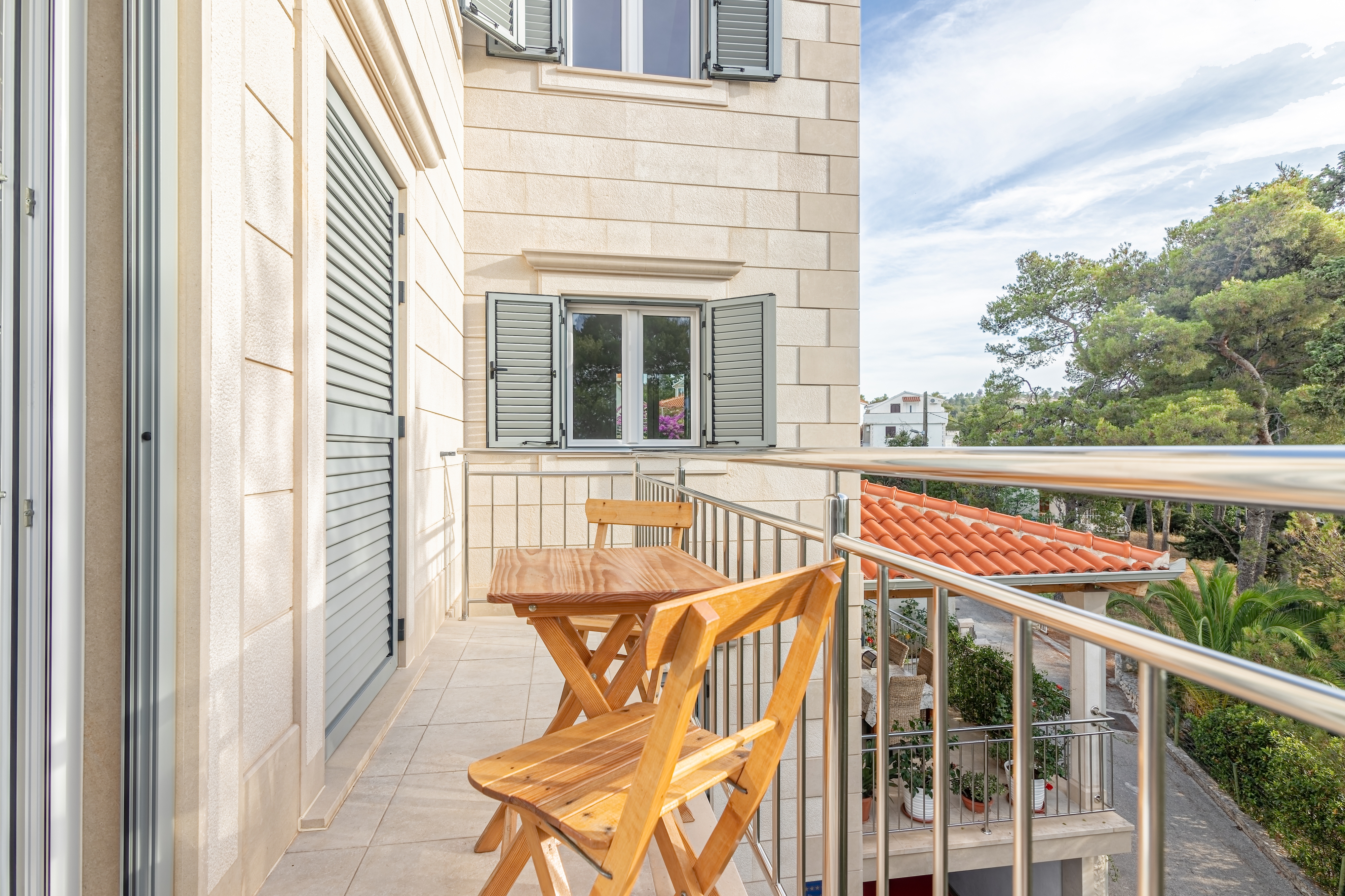 Three bedroom apartment with balcony and sea view Sutivan, Brač (A-15665-a) Three bedroom apartment with balcony and sea view Sutivan, Brač (A-15665-a)