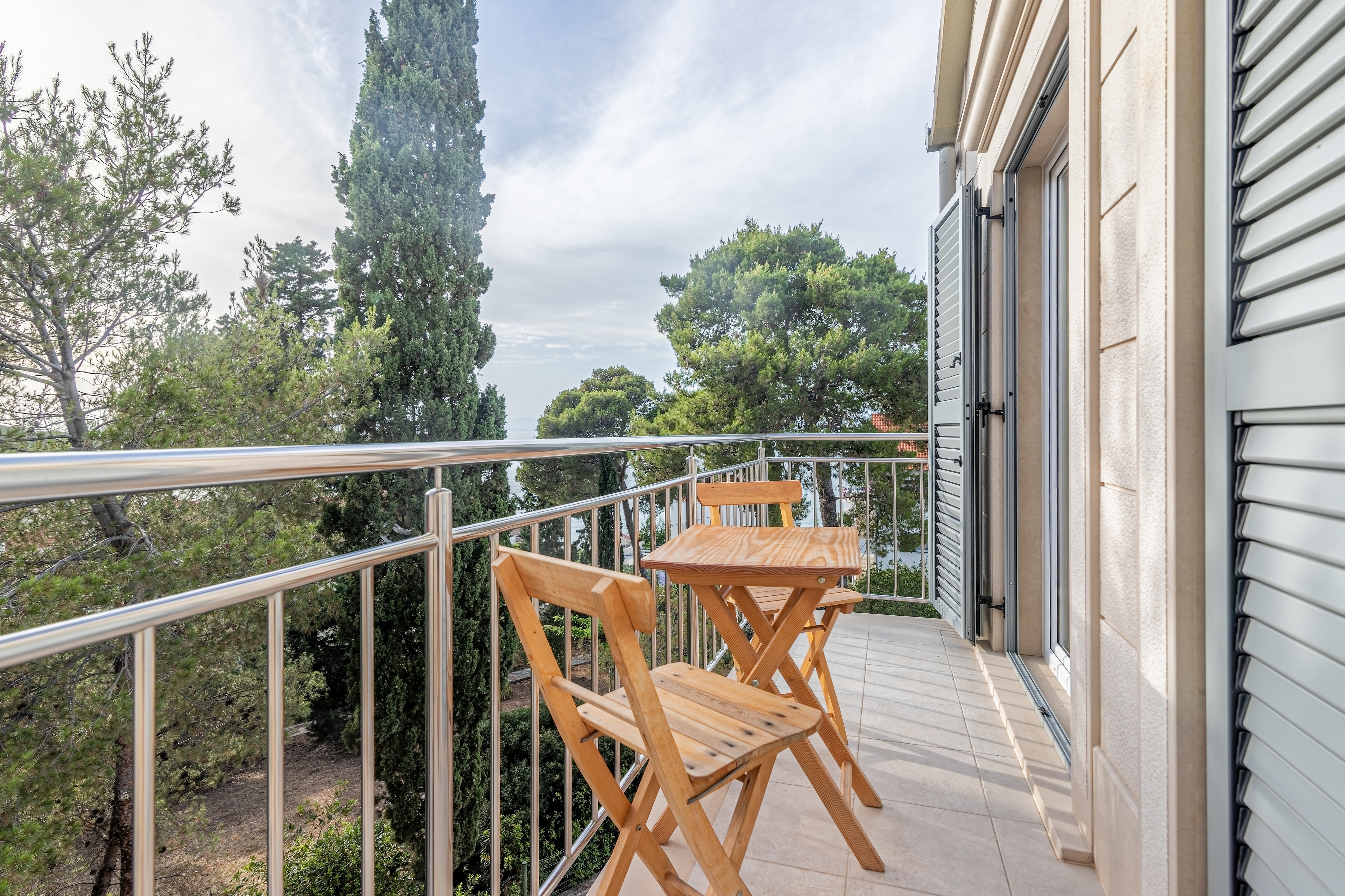 Three bedroom apartment with balcony and sea view Sutivan, Brač  A-a