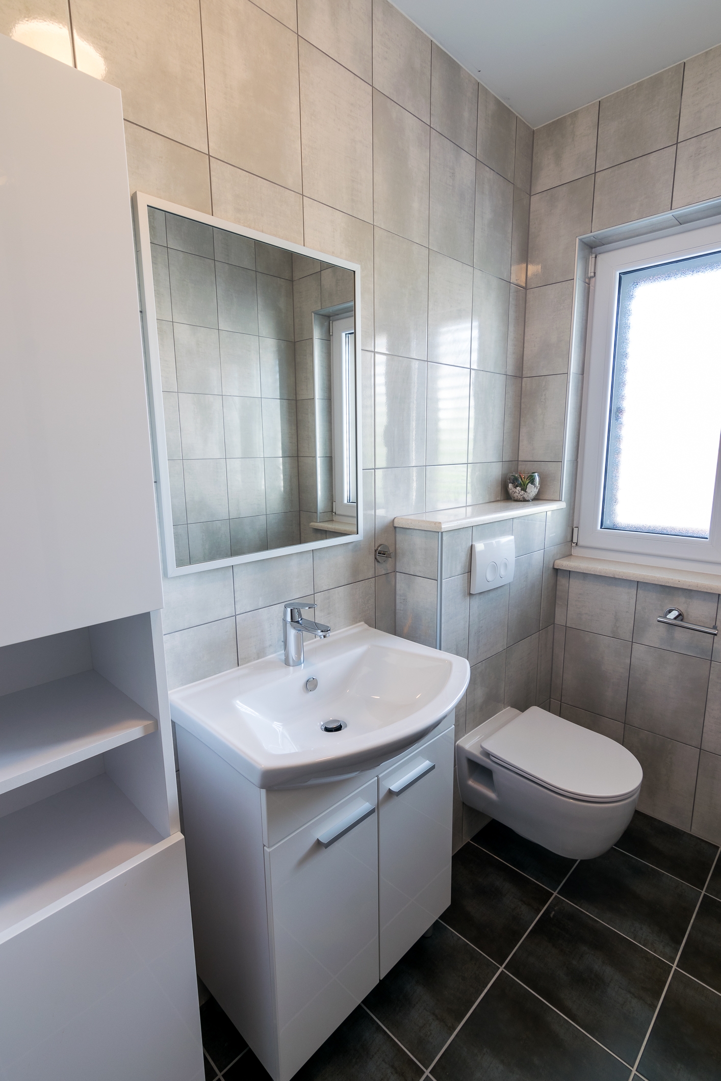 Three bedroom apartment with balcony and sea view Sutivan, Brač  A-a