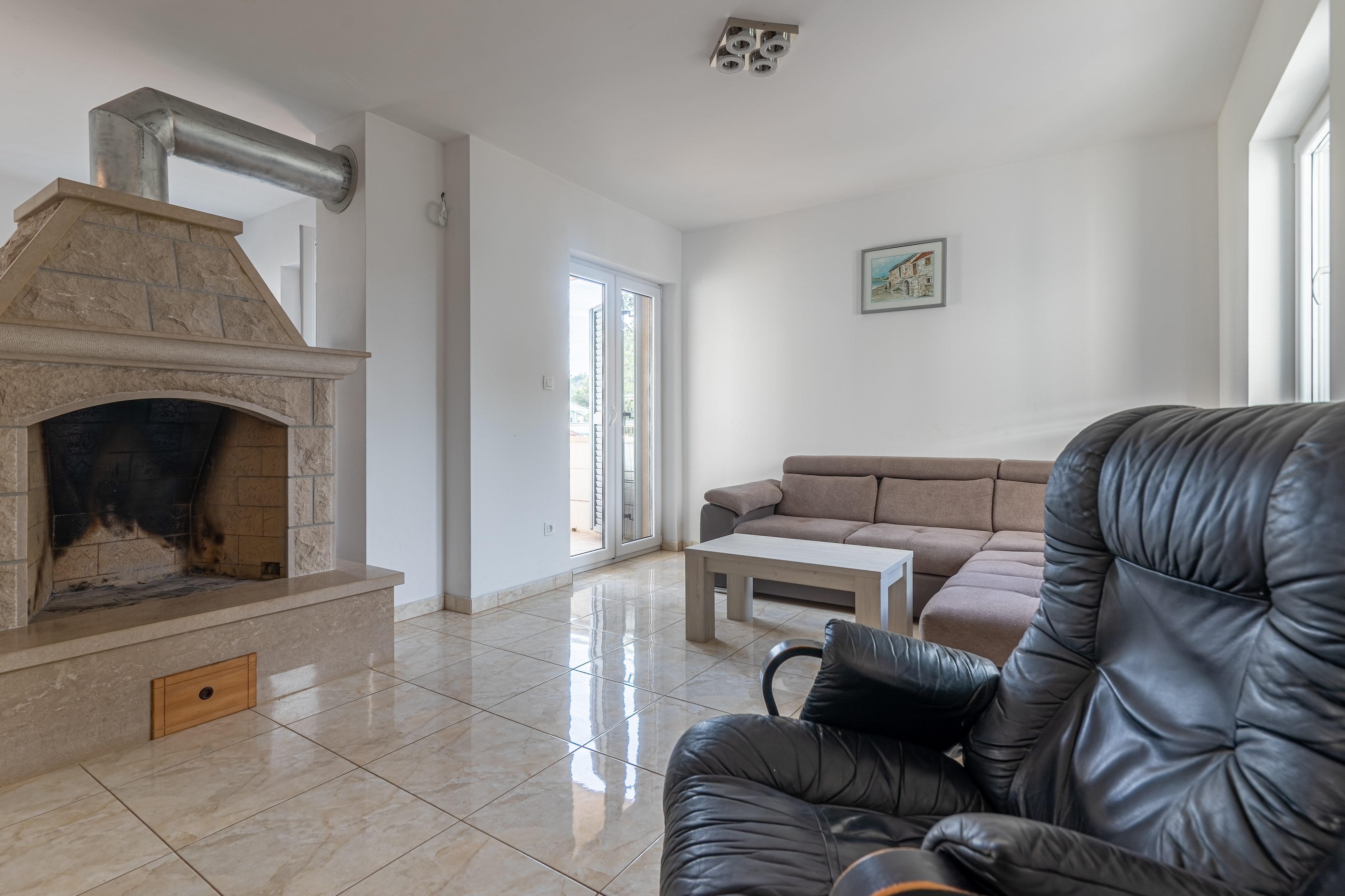 Three bedroom apartment with balcony and sea view Sutivan, Brač (A-15665-a)