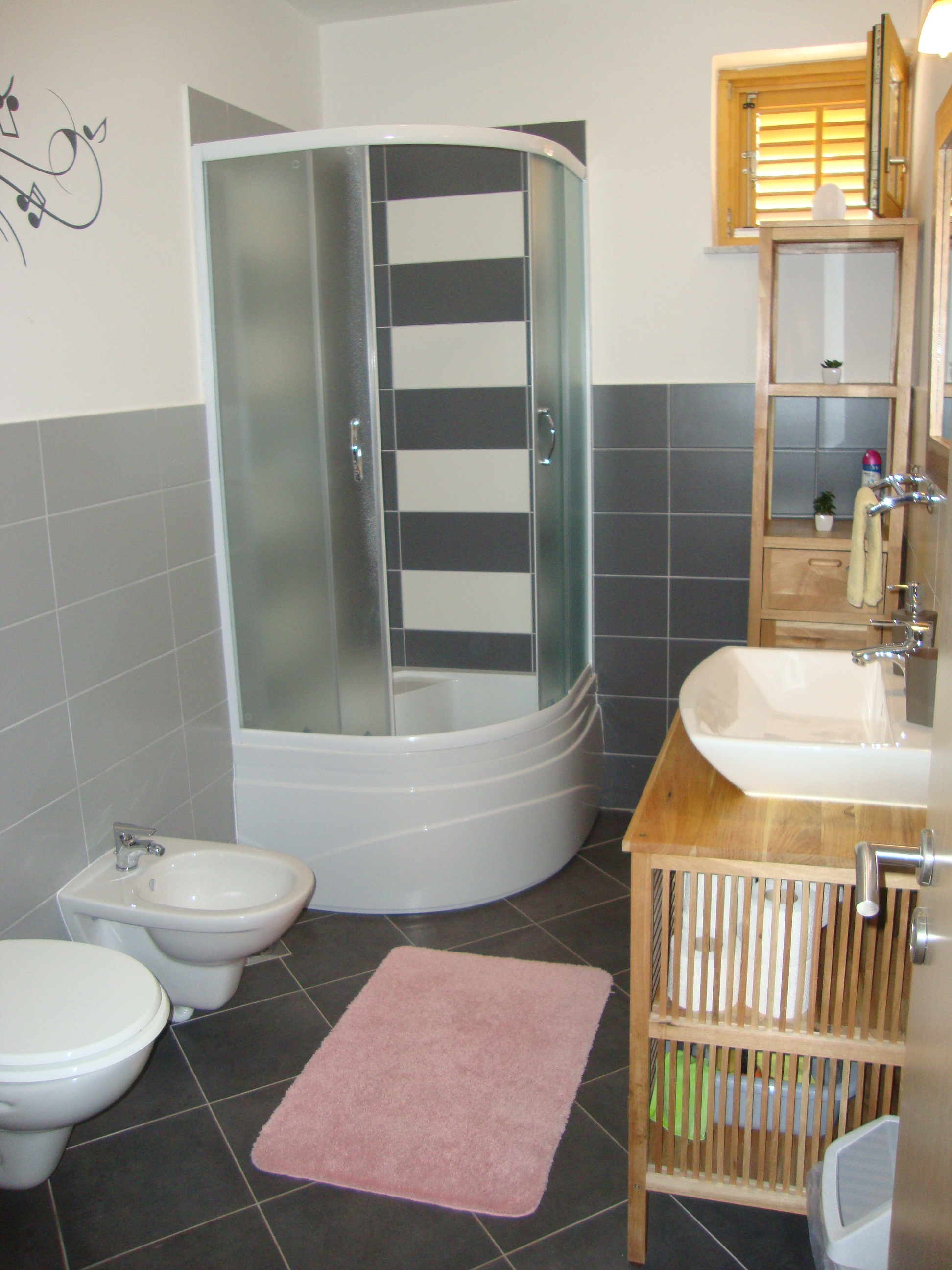 Two bedroom apartment with terrace Cres  A-a