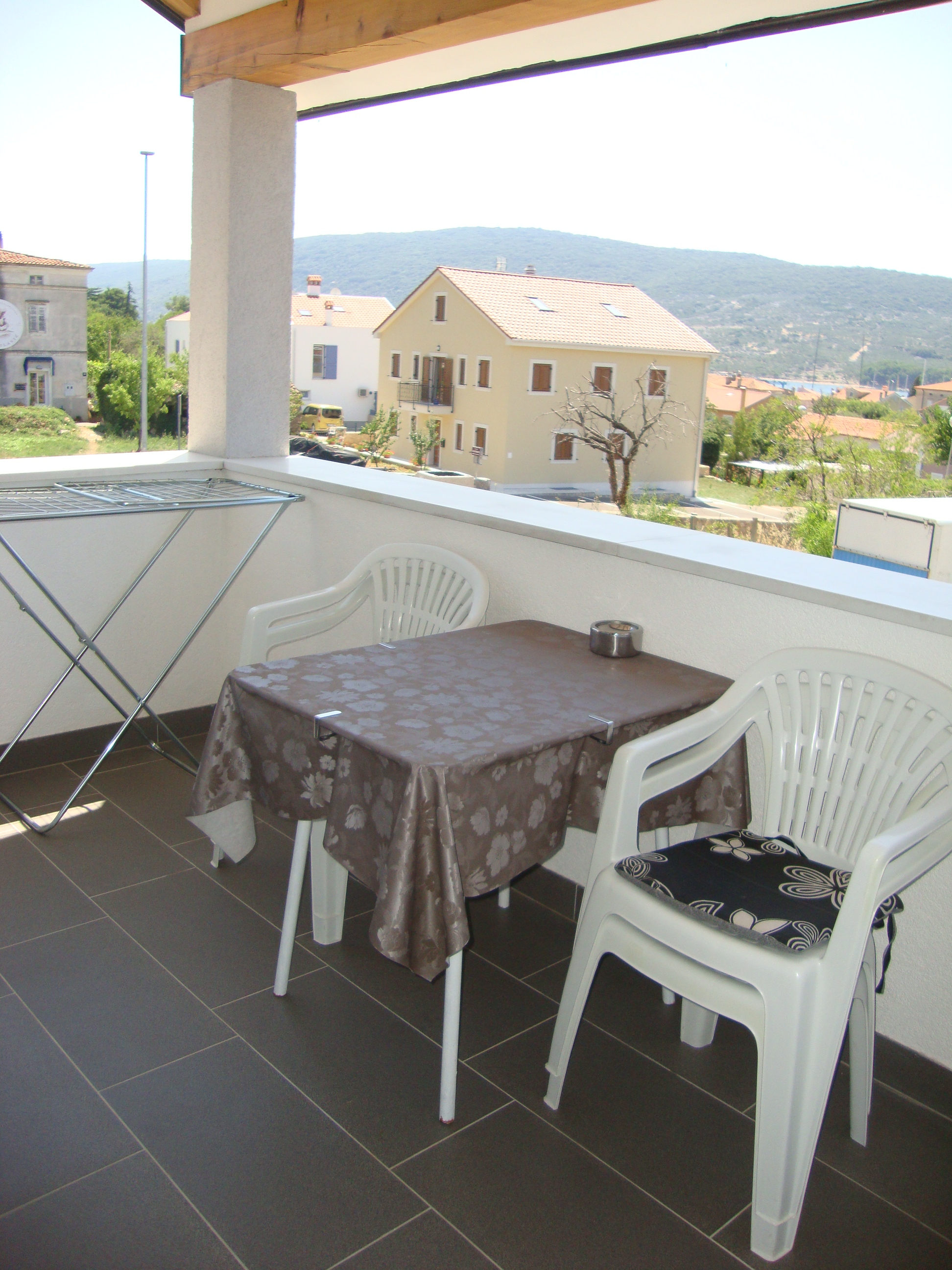Two bedroom apartment with terrace Cres  A-a