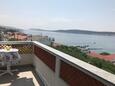 Balcony 1 Banjol, Balcony 1 in the apartment, with a sea view and WiFi.
