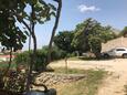 Parking lot Banjol, Rab, Parking lot 15679 - Apartments near sea with pebble beach.