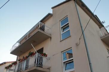 Brodarica, Šibenik, Property 15708 - Apartments with pebble beach.