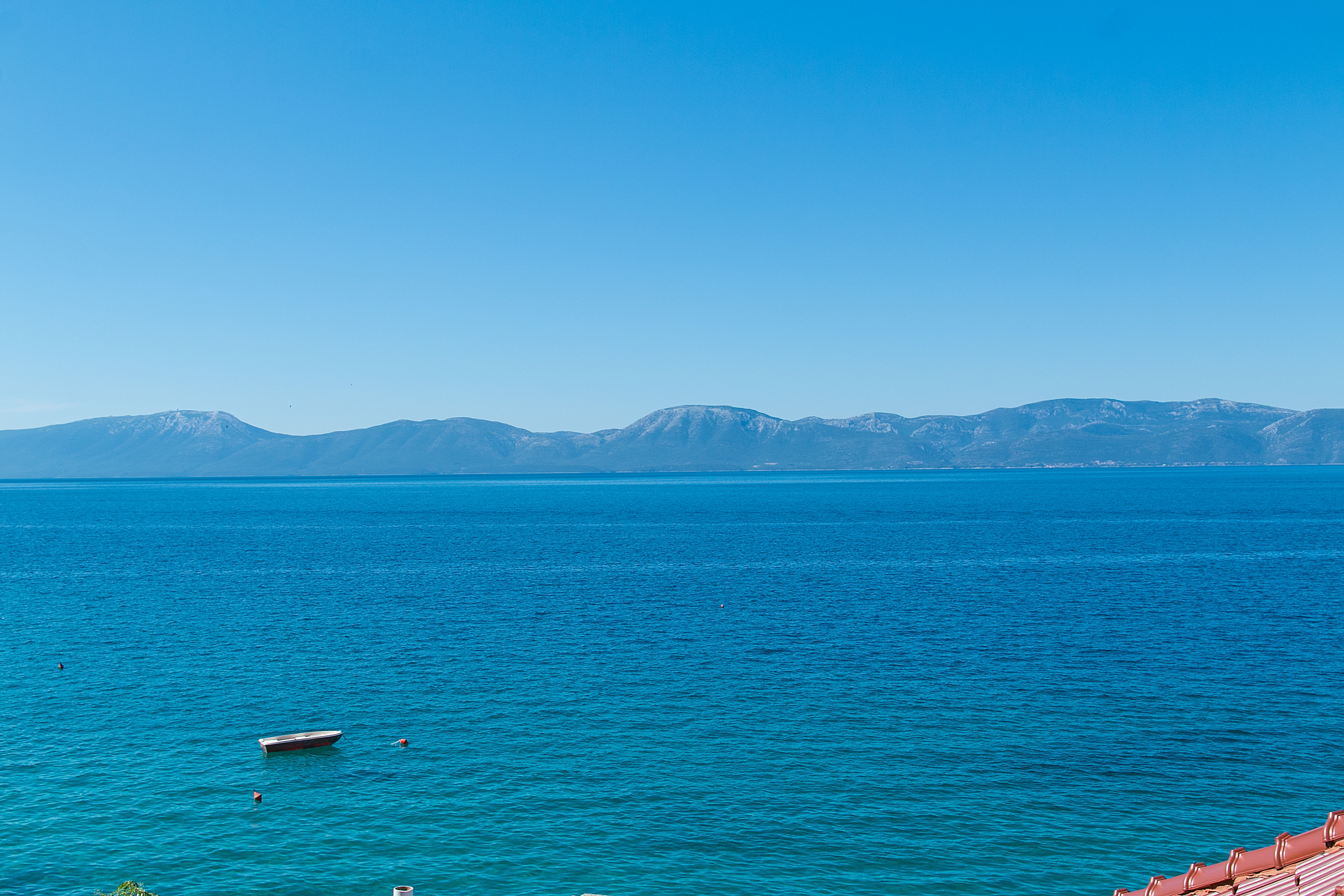 One bedroom apartment near beach Brist, Makarska  A-e