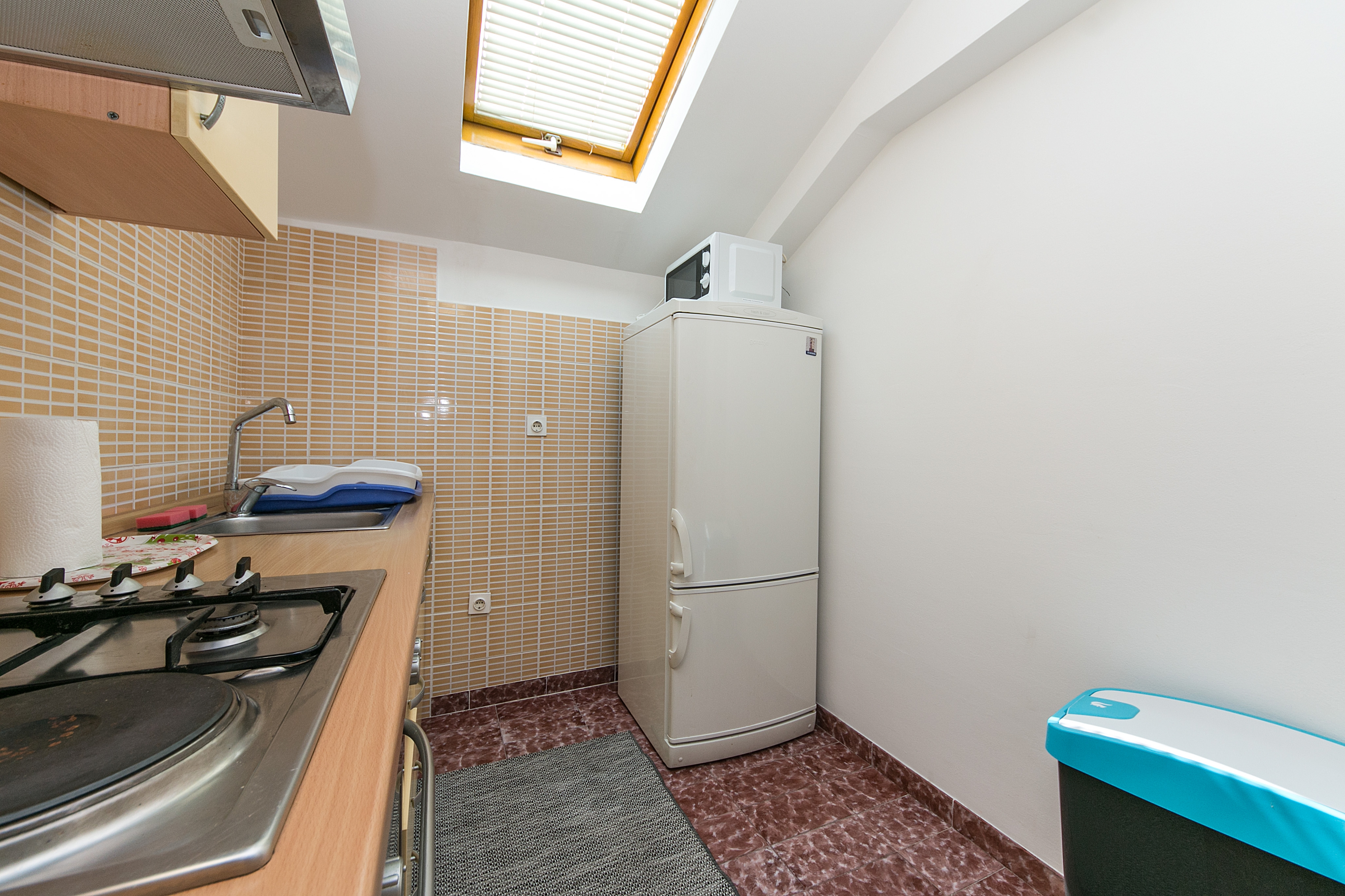 One bedroom apartment near beach Brist, Makarska  A-e