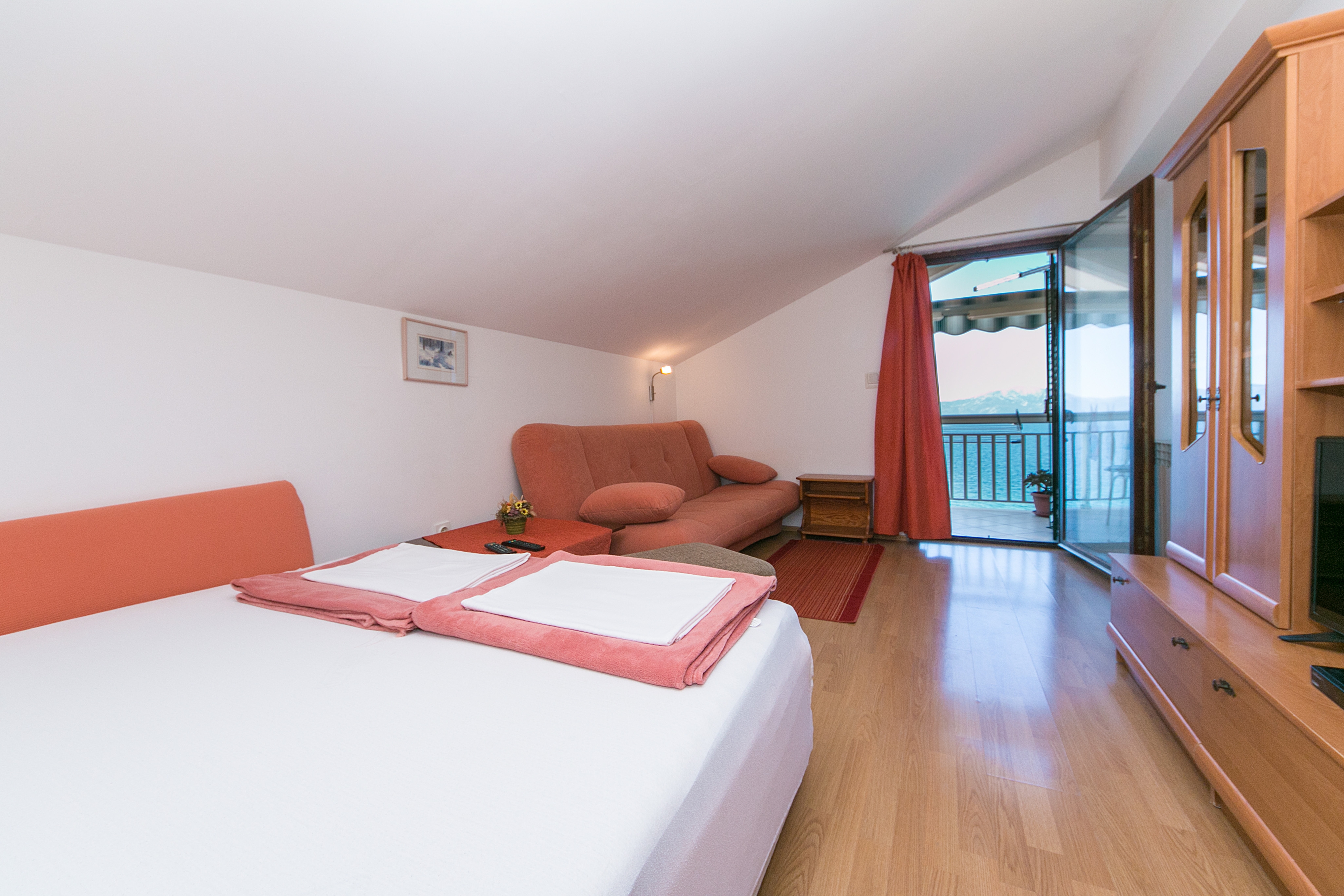 One bedroom apartment near beach Brist, Makarska (A-15714-e) One bedroom apartment near beach Brist, Makarska (A-15714-e)