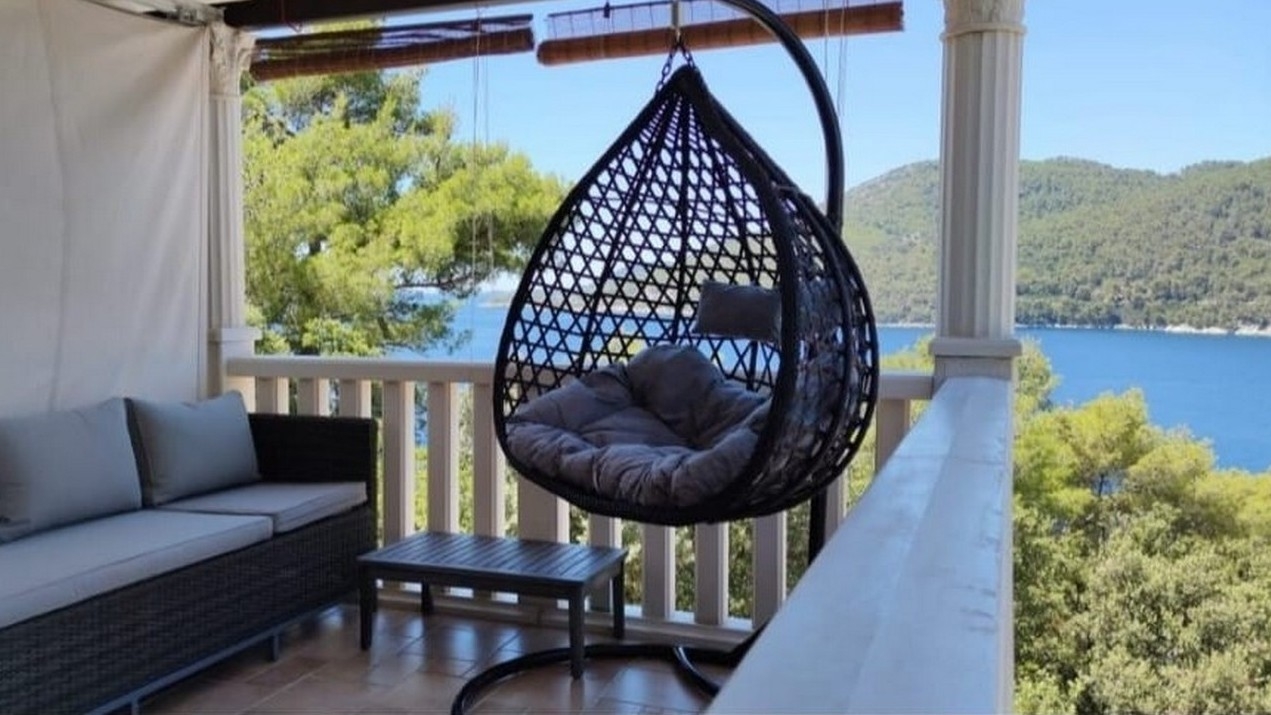 Two bedroom apartment with terrace and sea view Brna, Korčula (A-15730-b) Two bedroom apartment with terrace and sea view Brna, Korčula (A-15730-b)