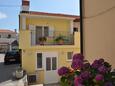 Szálláshely Vrbnik, Krk, Szálláshely 15754 - Apartmanok a tenger közelében kavicsos stranddal.