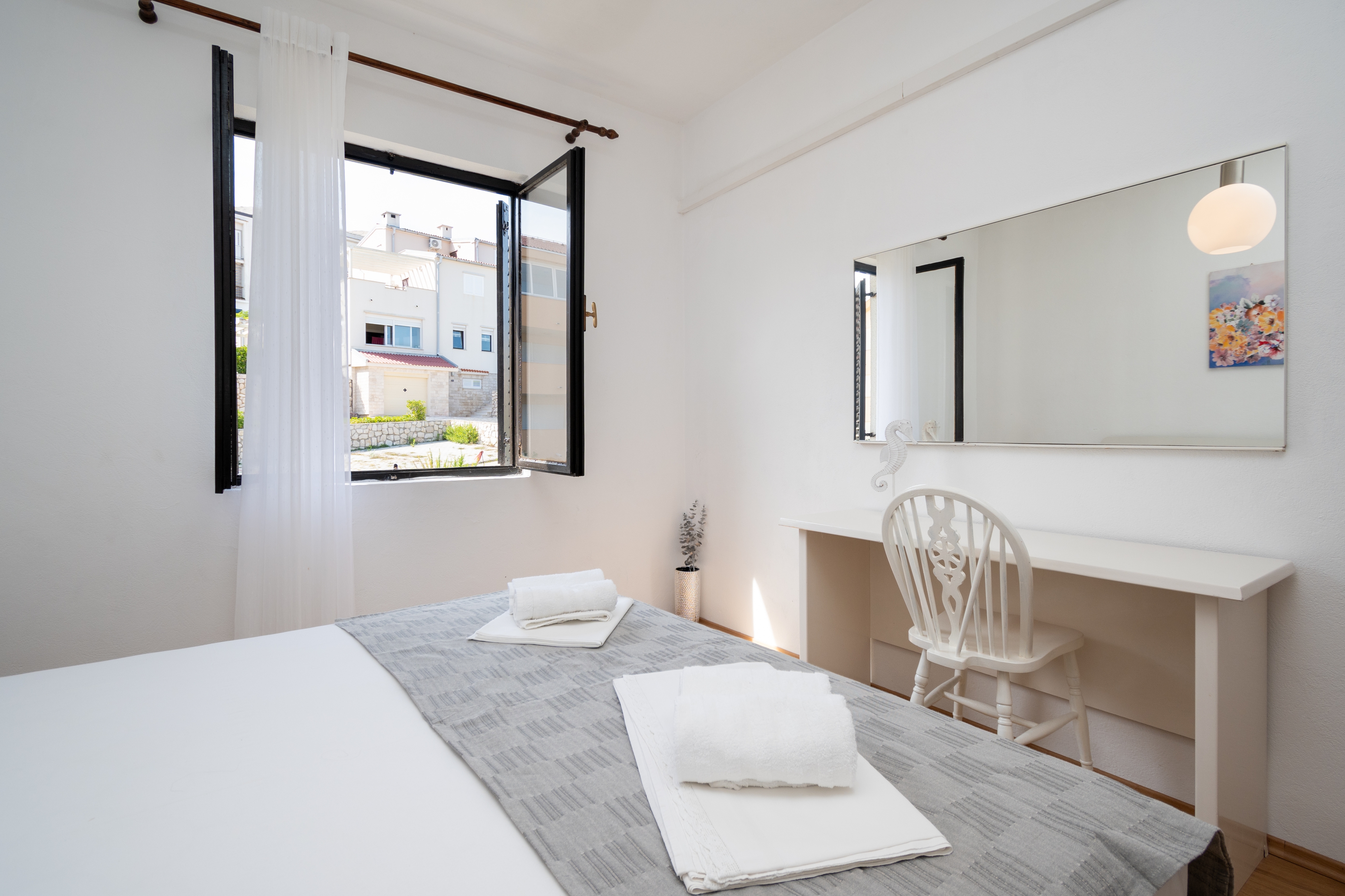 Two bedroom apartment with terrace and sea view Pag  A-a
