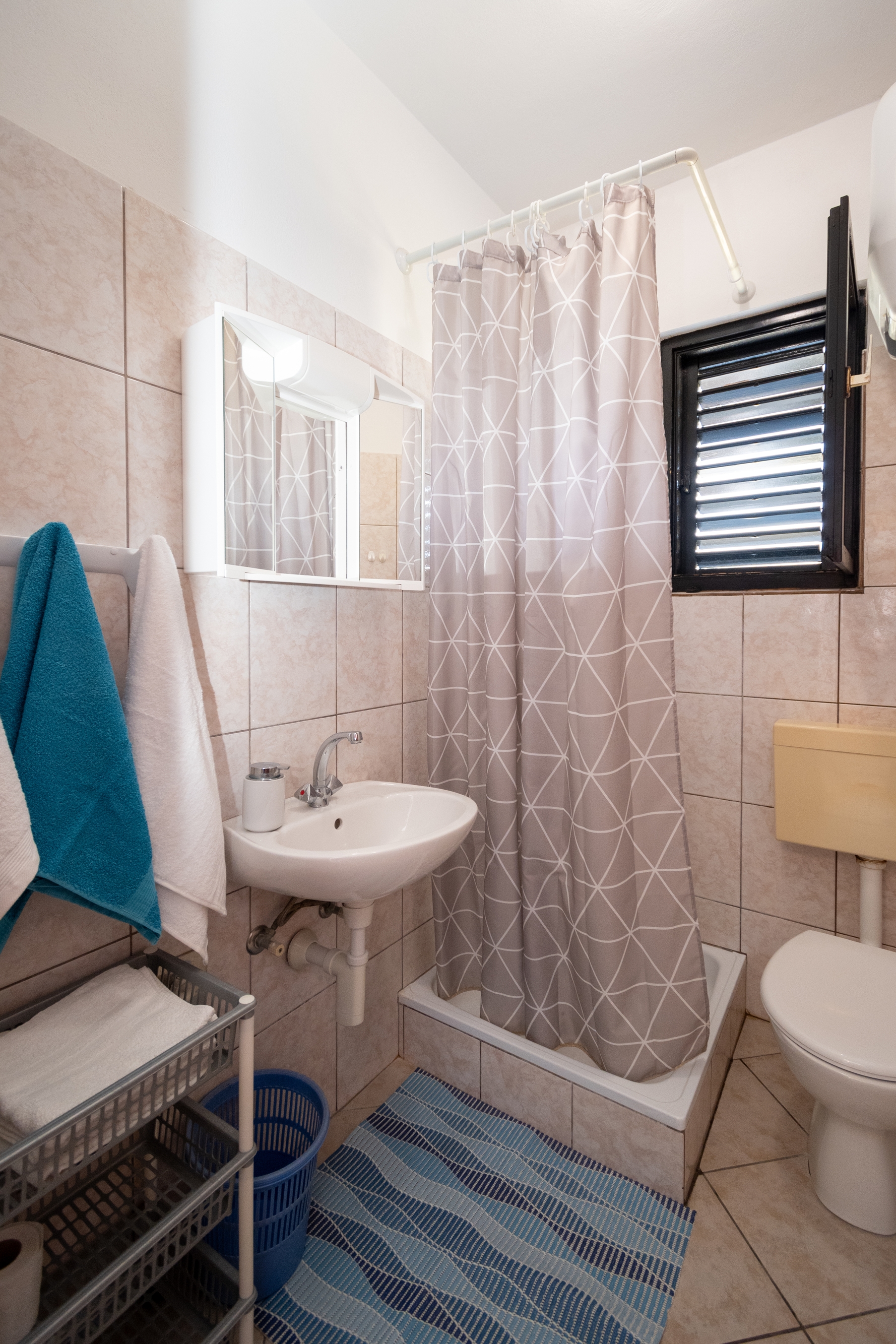 Two bedroom apartment with terrace and sea view Pag  A-b