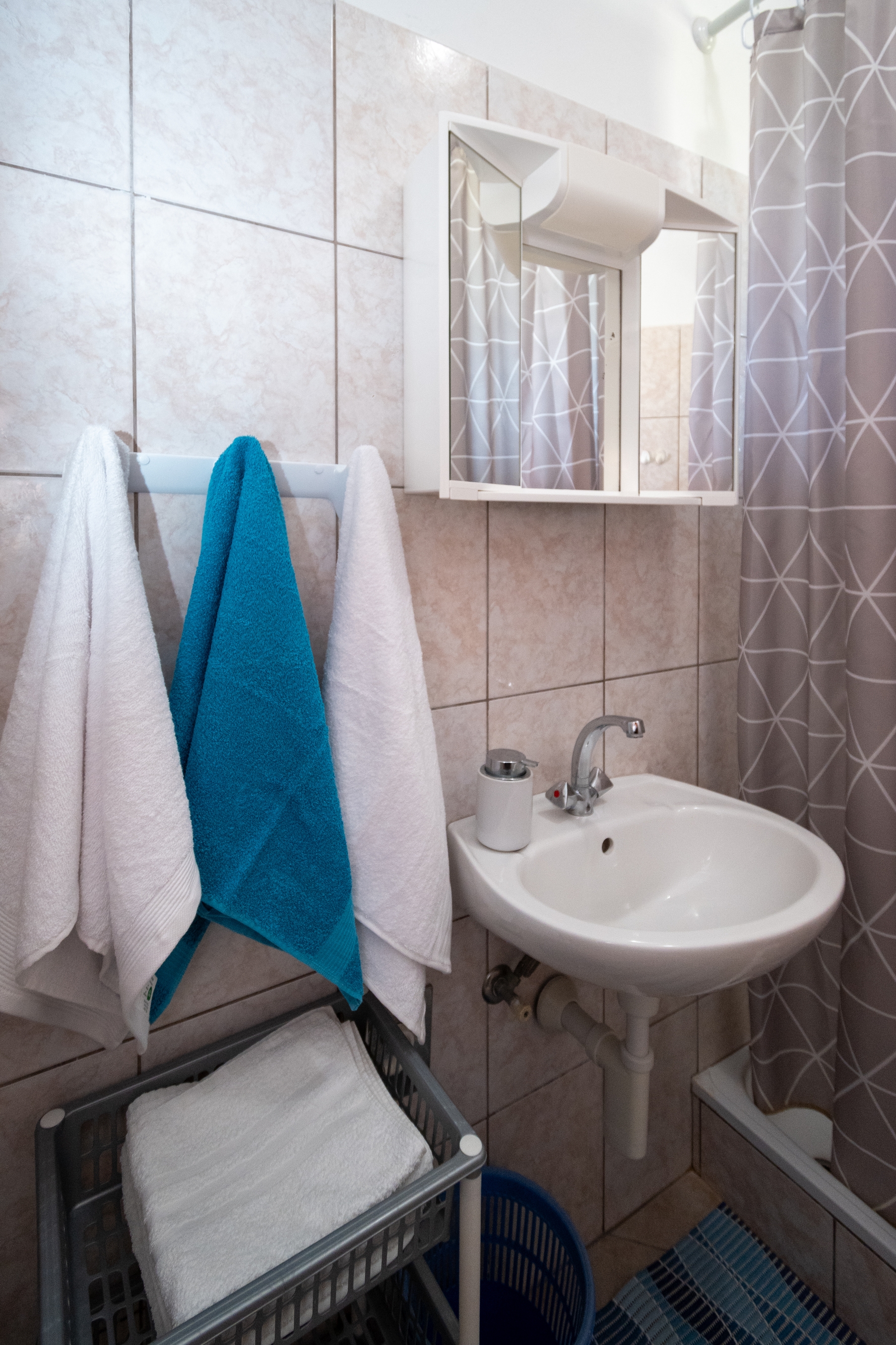 Two bedroom apartment with terrace and sea view Pag  A-b