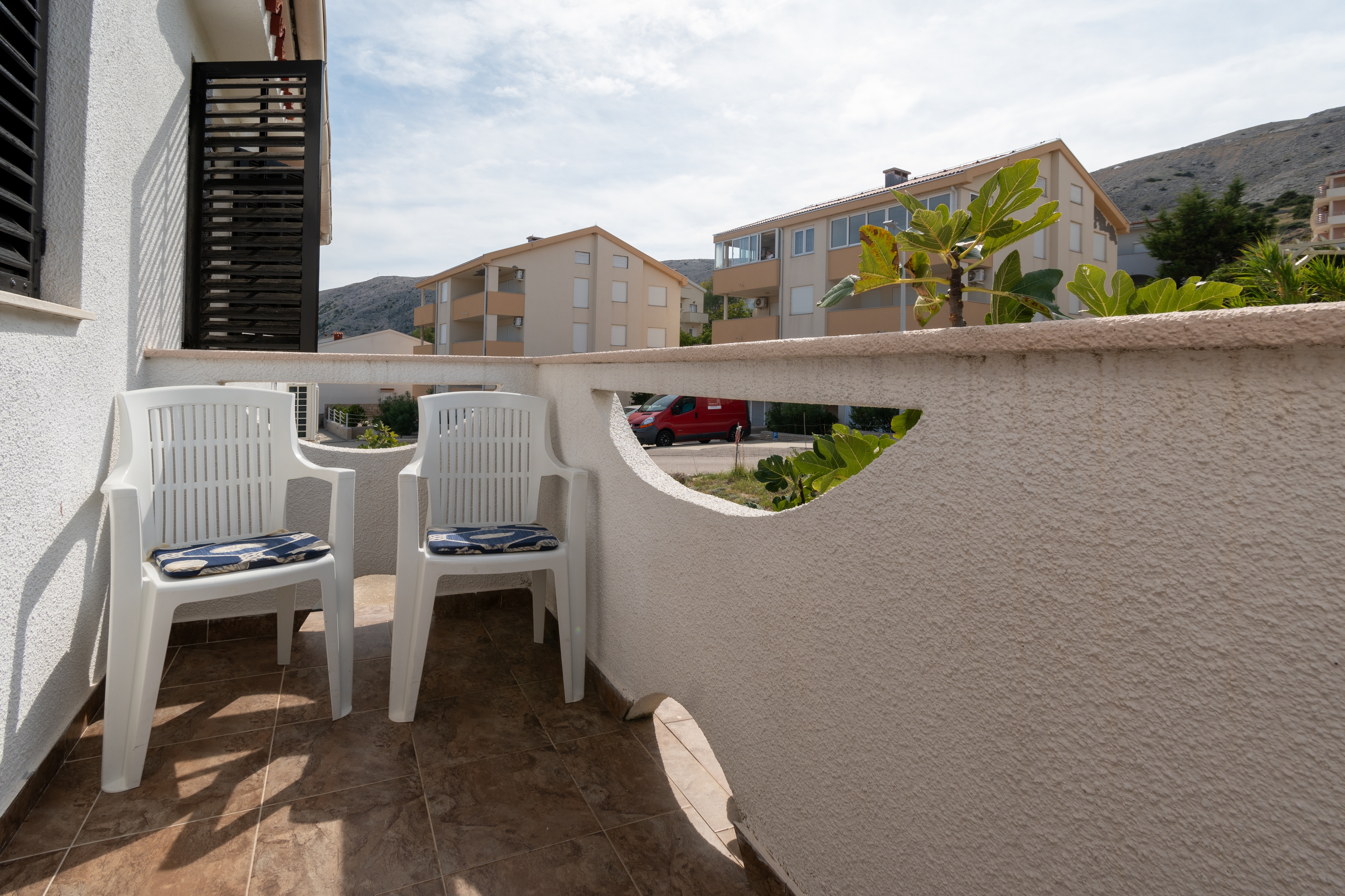 Two bedroom apartment with terrace and sea view Pag  A-b