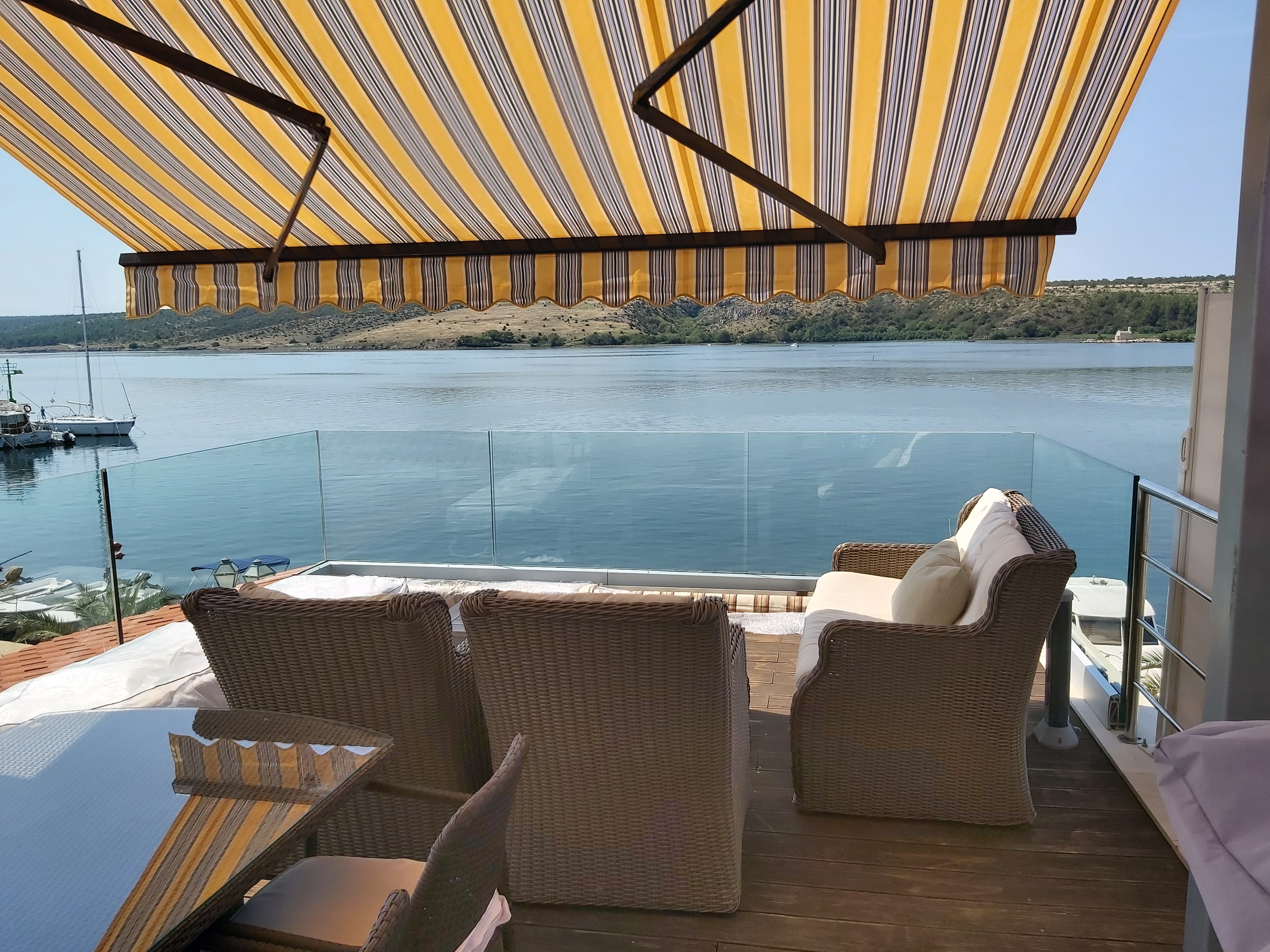 Studio flat with terrace and sea view Posedarje, Novigrad (AS-15786-a) Studio flat with terrace and sea view Posedarje, Novigrad (AS-15786-a)