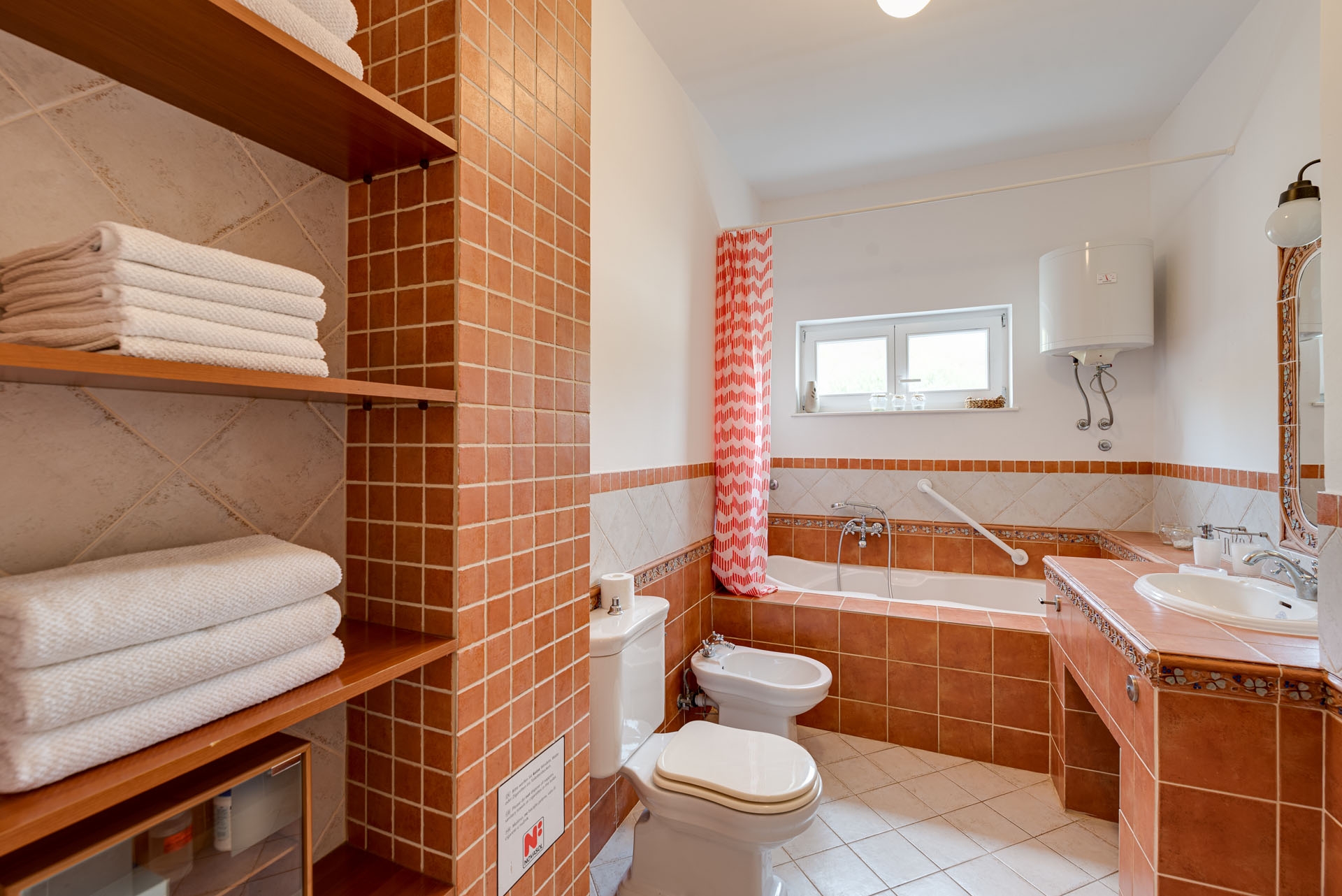 Comfortable and spacious house with terrace and sea view Pasadur, Lastovo  K