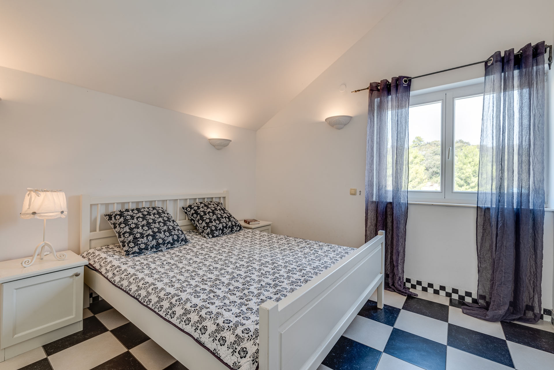 Comfortable and spacious house with terrace and sea view Pasadur, Lastovo  K