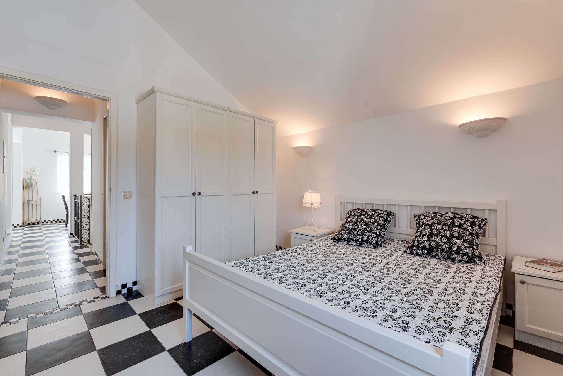 Comfortable and spacious house with terrace and sea view Pasadur, Lastovo  K
