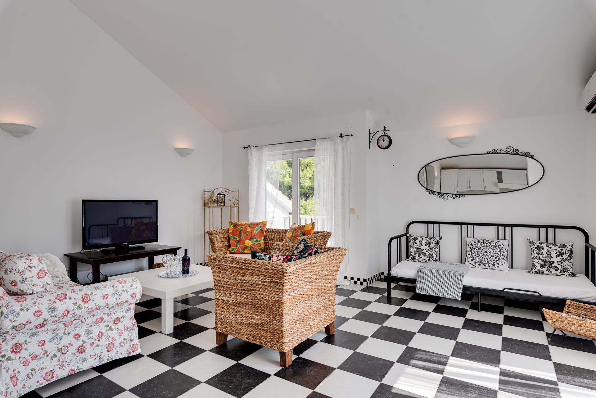 Comfortable and spacious house with terrace and sea view Pasadur, Lastovo  K