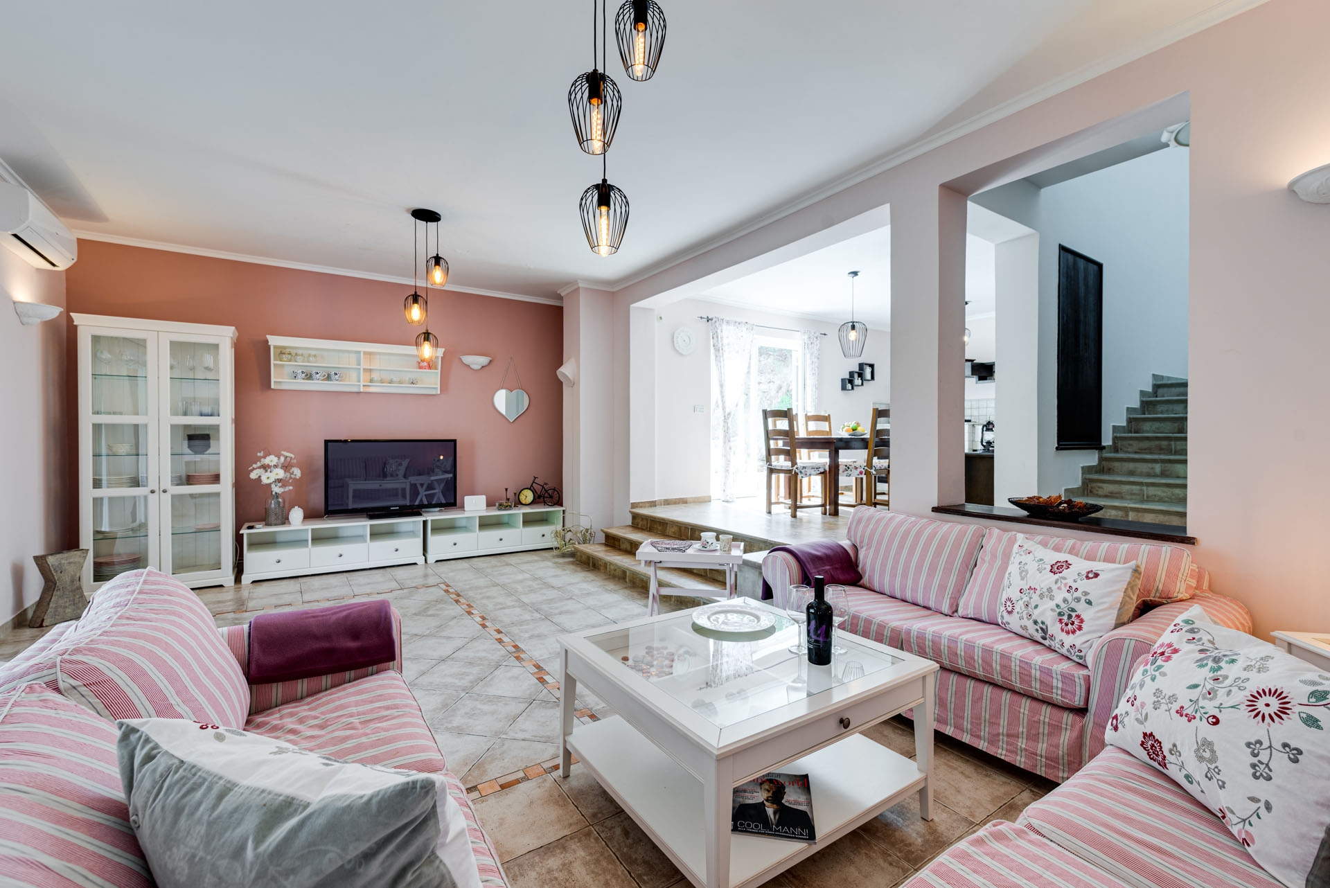 Comfortable and spacious house with terrace and sea view Pasadur, Lastovo  K
