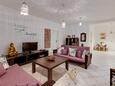 Living room 3 Pasadur, Living room 3 in the house, air condition available, (pet friendly) and WiFi.