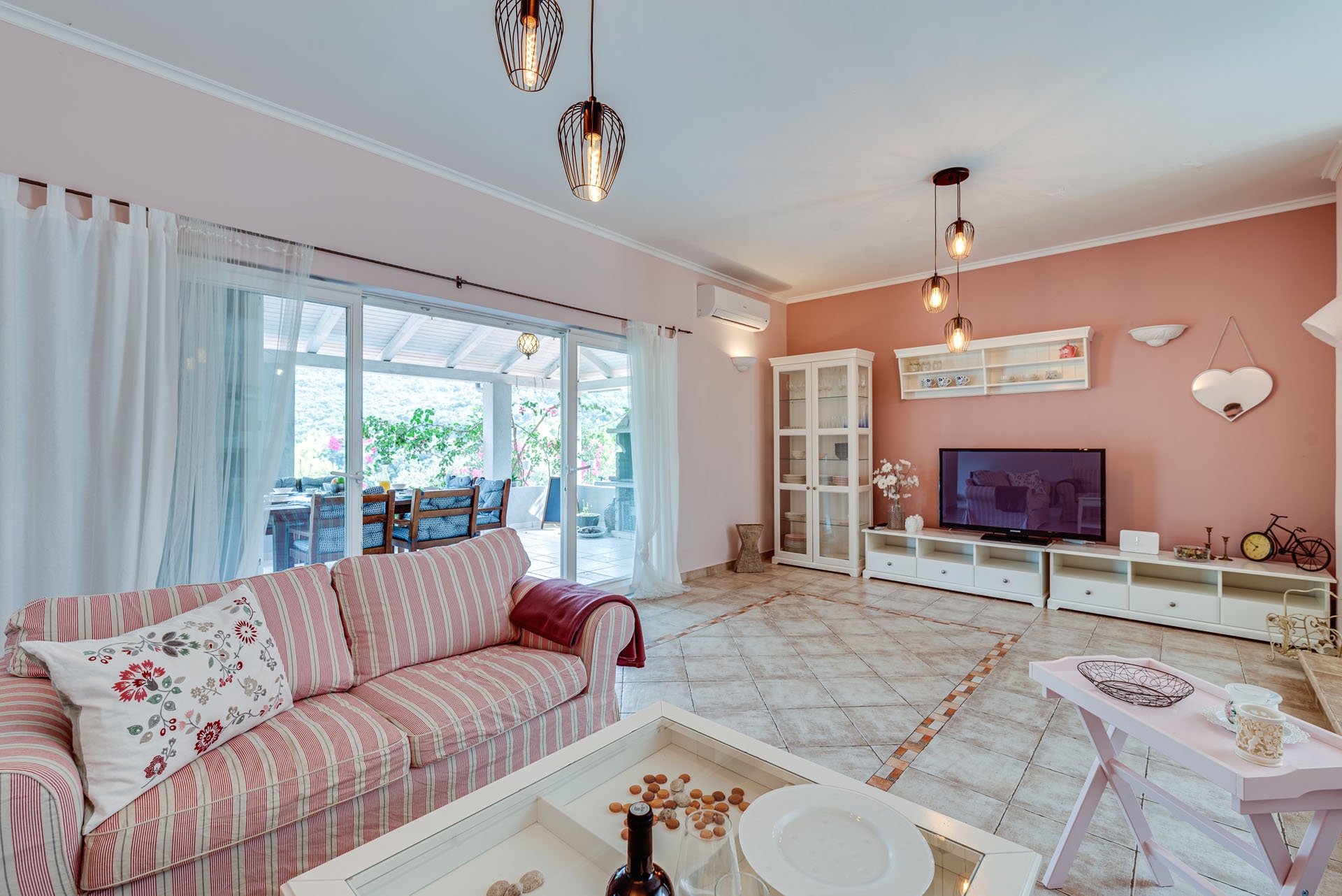 Comfortable and spacious house with terrace and sea view Pasadur, Lastovo  K