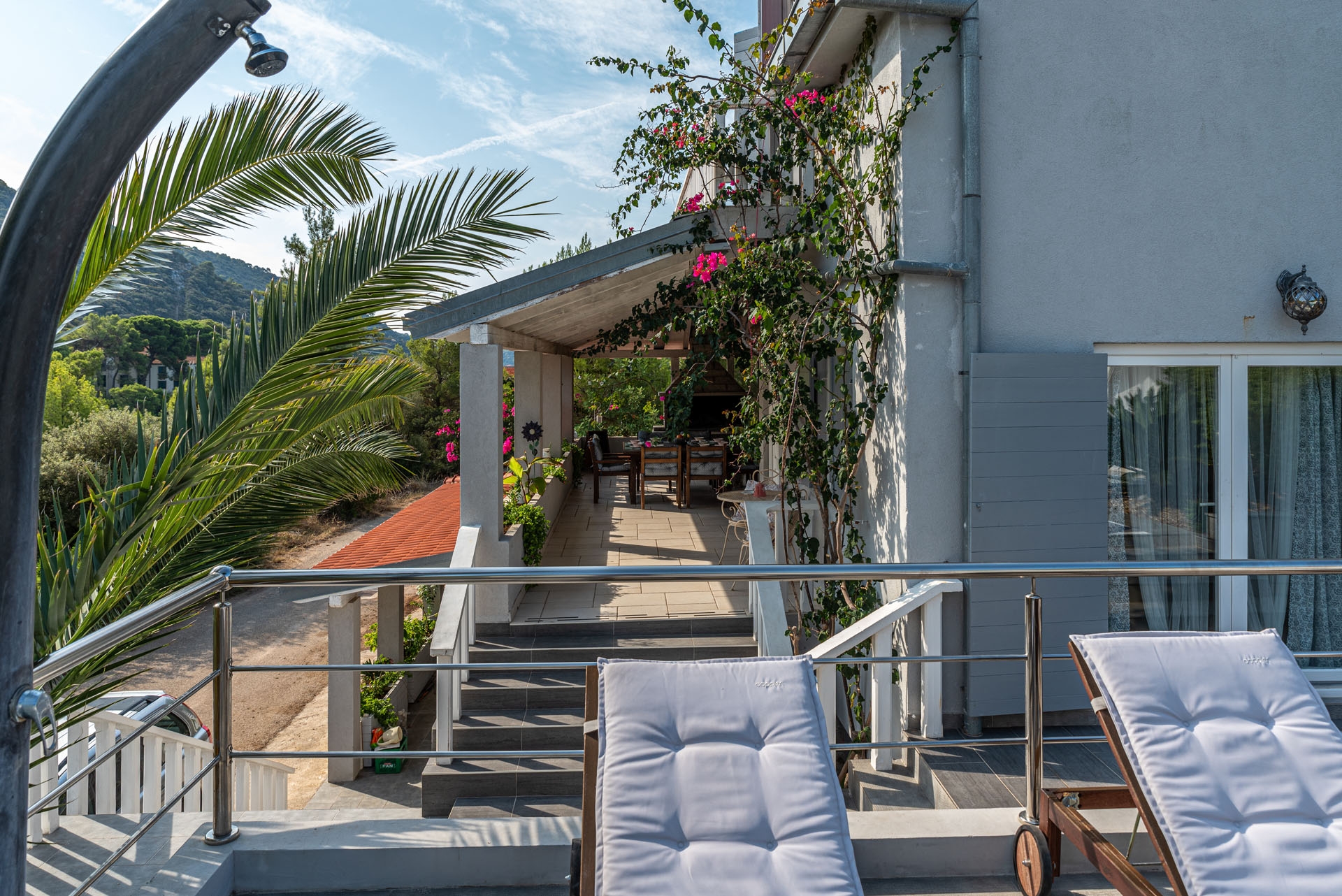 Comfortable and spacious house with terrace and sea view Pasadur, Lastovo  K