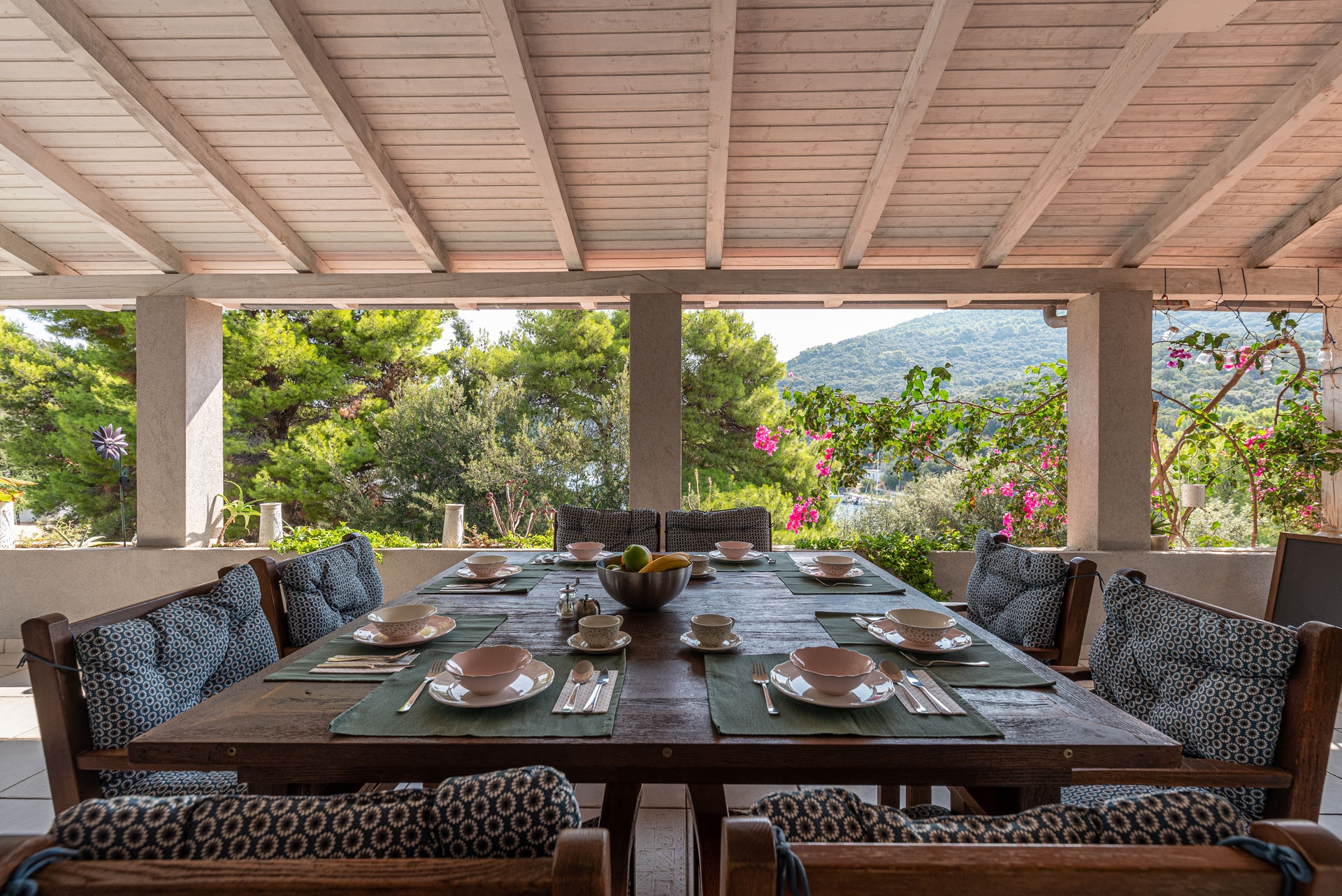 Comfortable and spacious house with terrace and sea view Pasadur, Lastovo  K