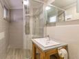 Ванная комната Jušići, Ванная комната в размещении типа studio-apartment, WiFi.