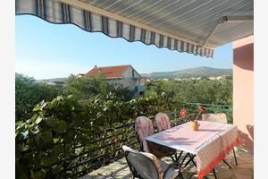 Apartmaji s parkingom Rogoznica - 15876